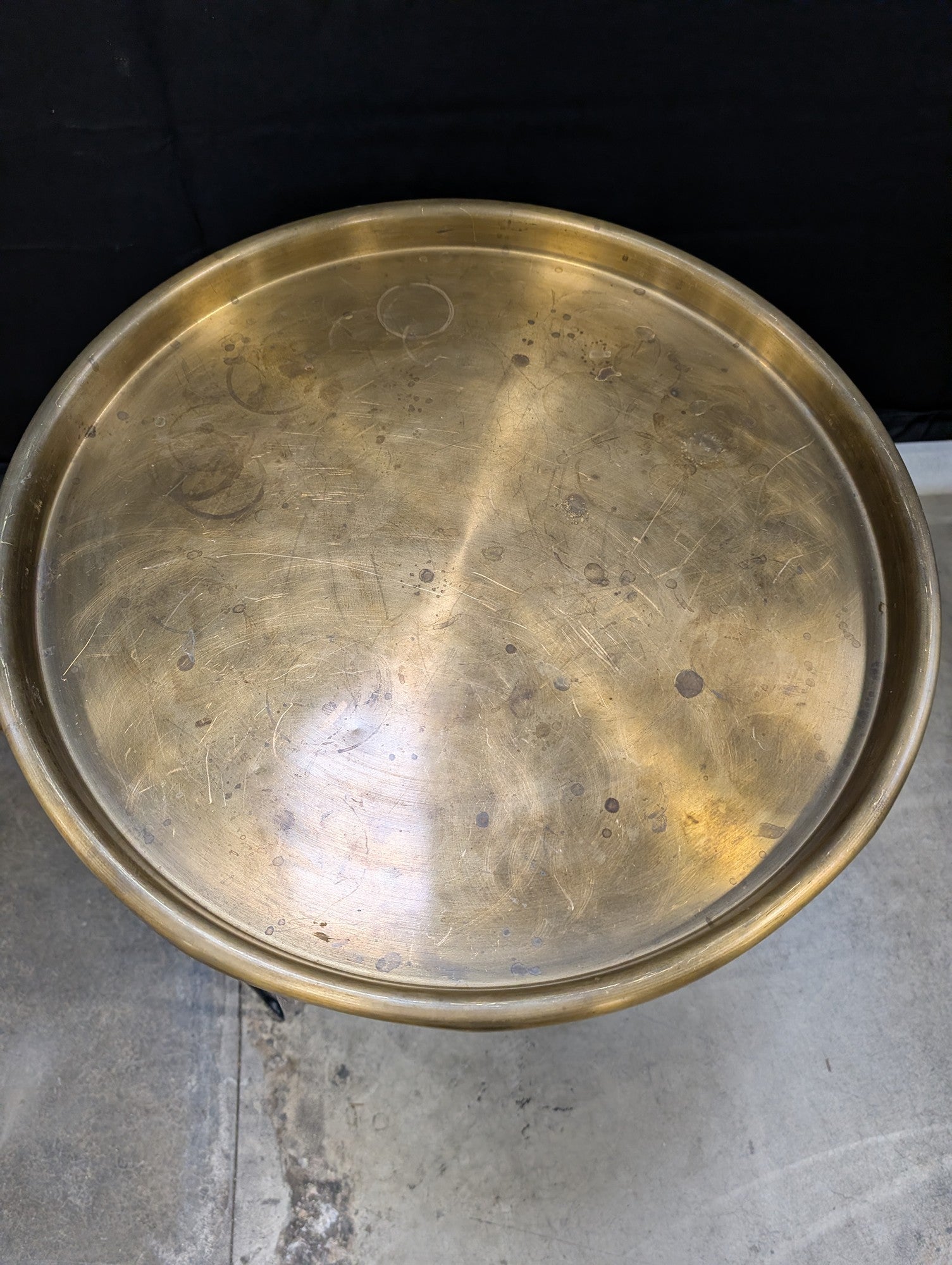 Modern Round Brass Finish Tray Top Accent Table with Hairpin Legs