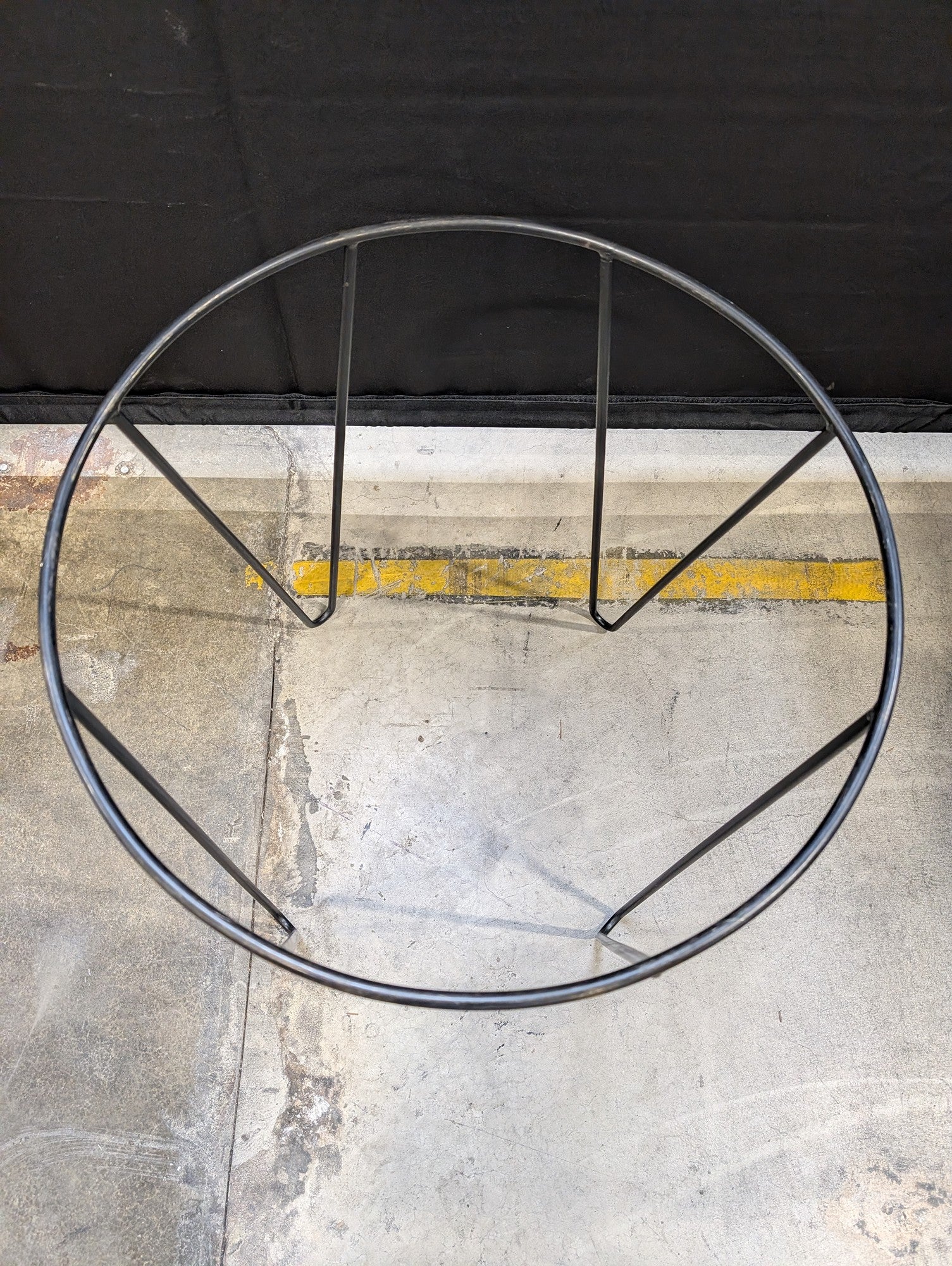 Modern Round Brass Finish Tray Top Accent Table with Hairpin Legs