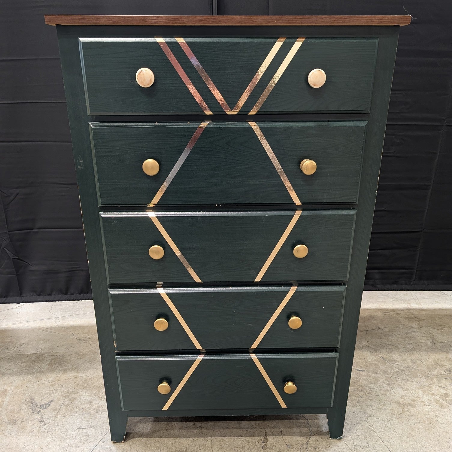 Perdue Dark Green Five-Drawer Chest with Gold Geometric Pattern