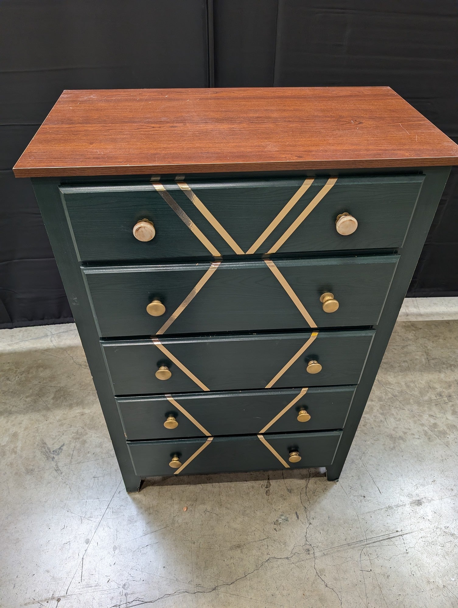 Perdue Dark Green Five-Drawer Chest with Gold Geometric Pattern