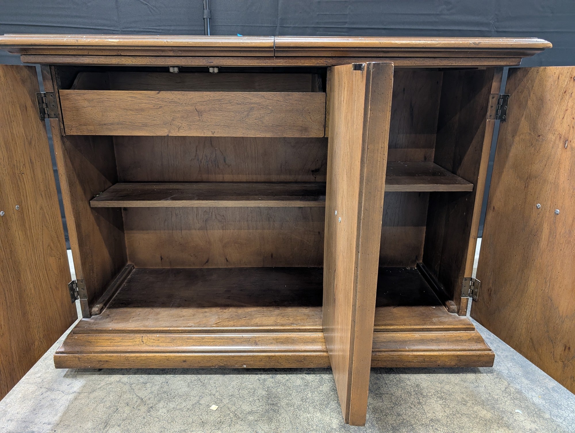 Drexel Heritage Mid-Century Wood Bar Cabinet Server with Drop-Leaf Top