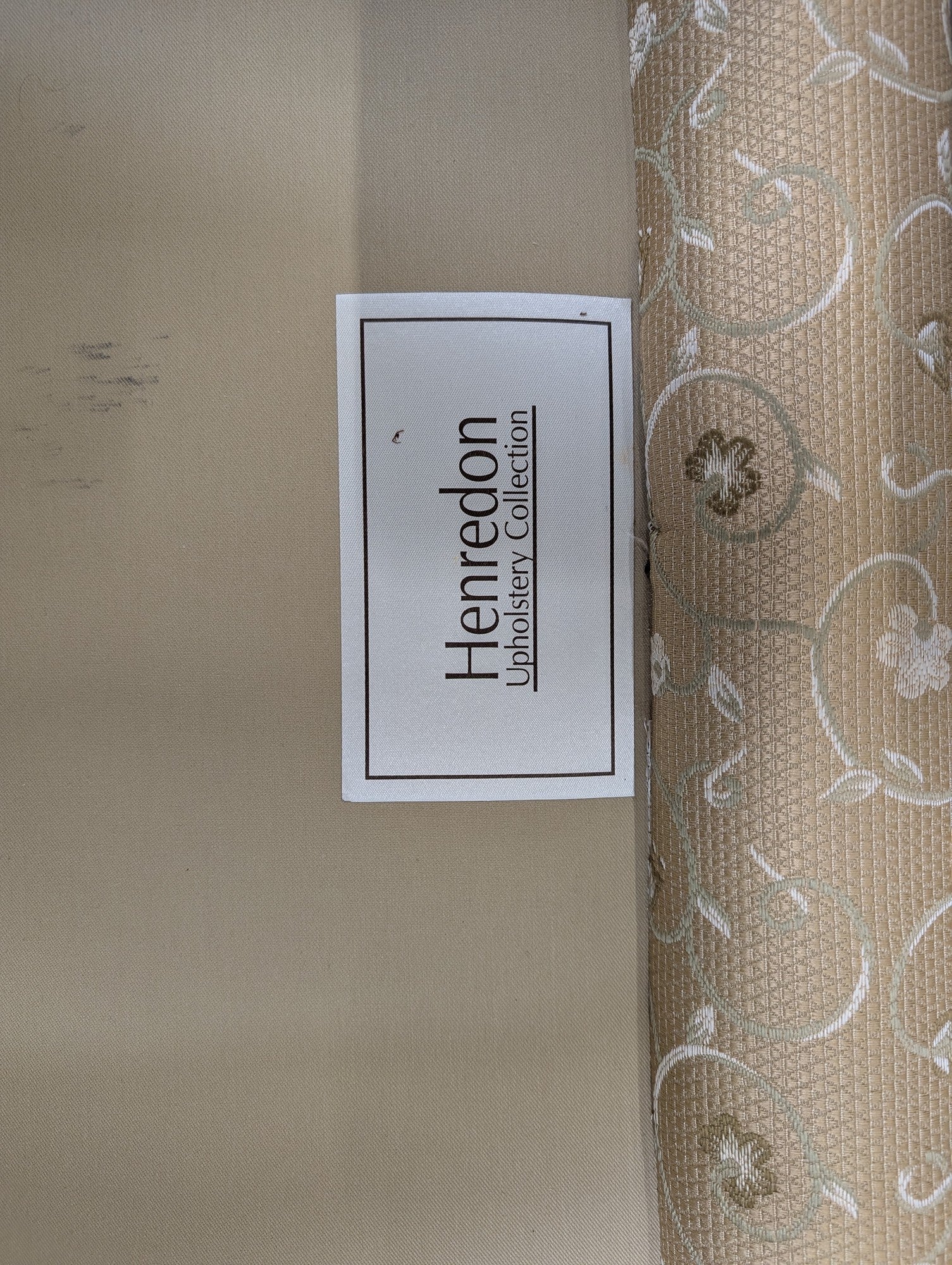 Henredon Traditional Floral Pattern Three-Seater Sofa