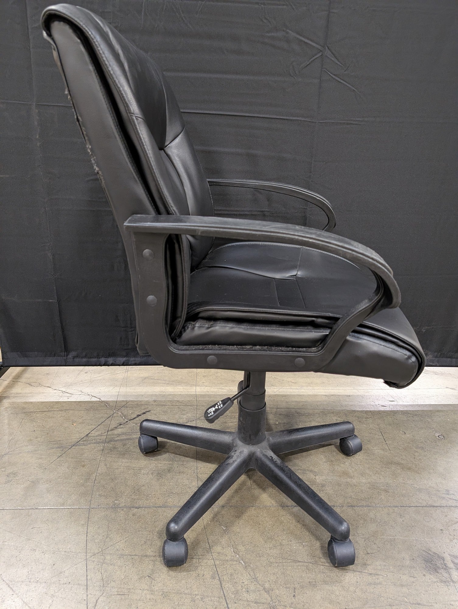 Comfortable Black Faux Leather Adjustable Swivel Office Chair