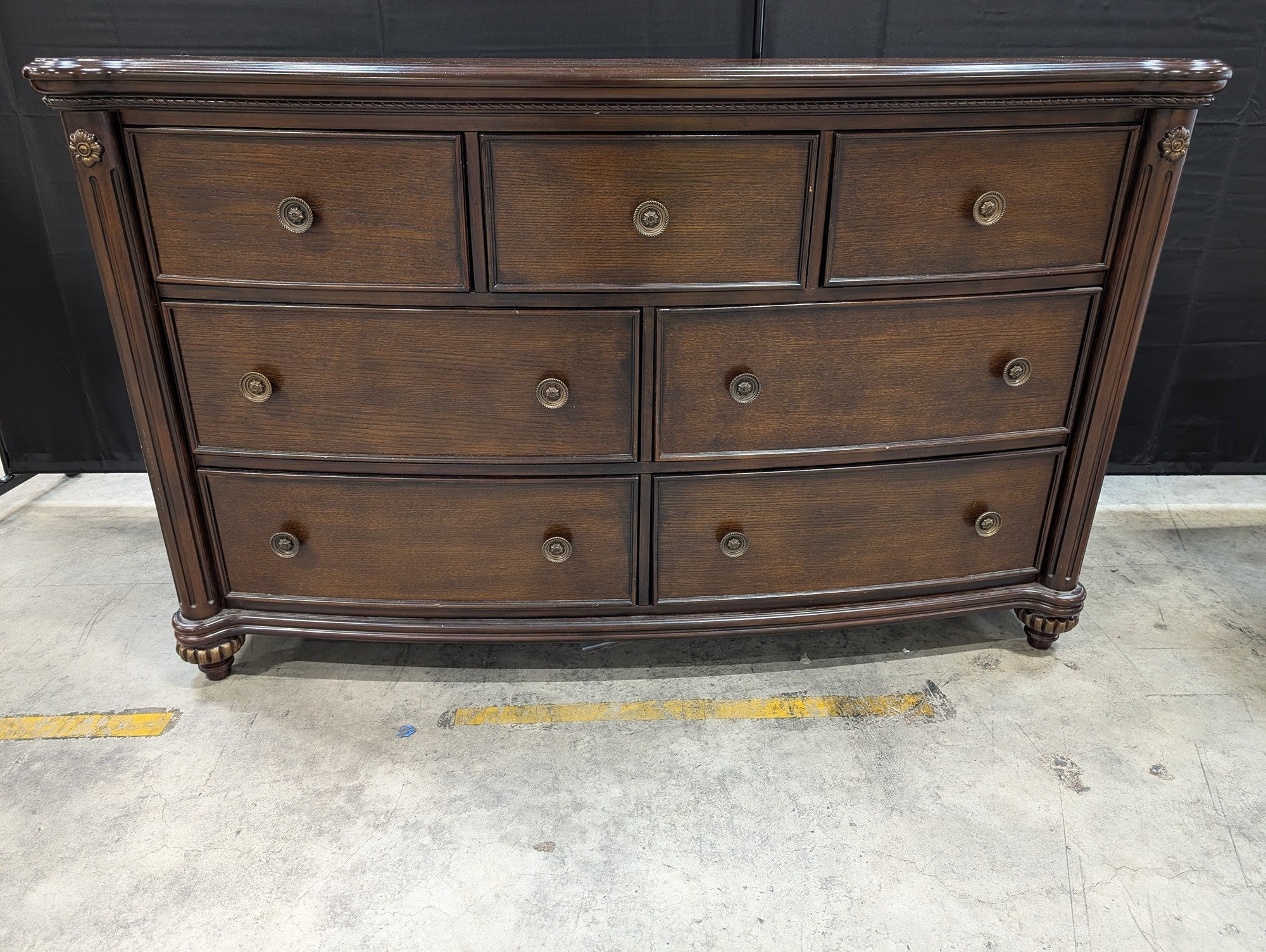 Rivers Edge Furniture Company Dark Wood Seven-Drawer Chest