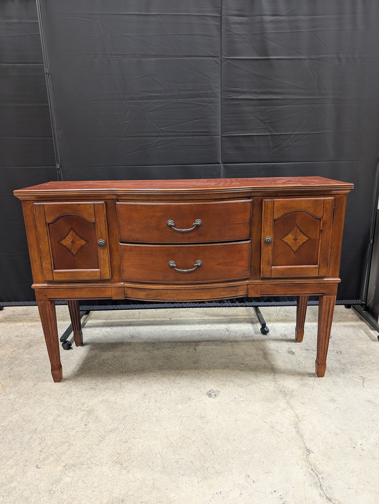 Traditional Wood Sideboard Buffet with Inlay Accents