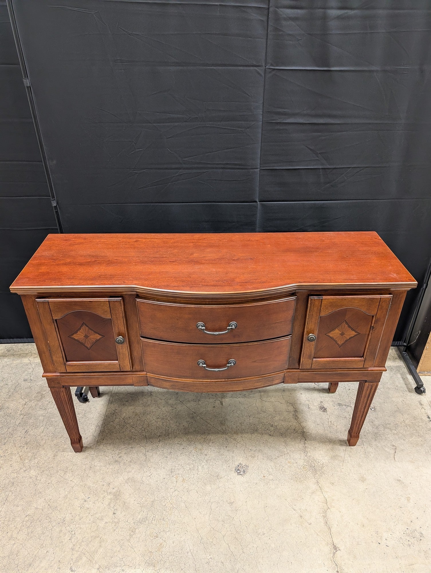 Traditional Wood Sideboard Buffet with Inlay Accents
