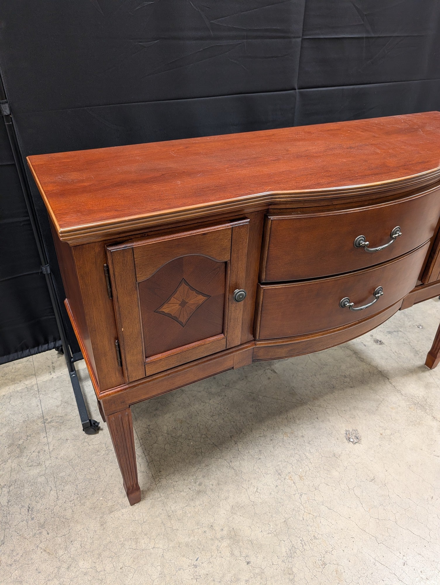 Traditional Wood Sideboard Buffet with Inlay Accents