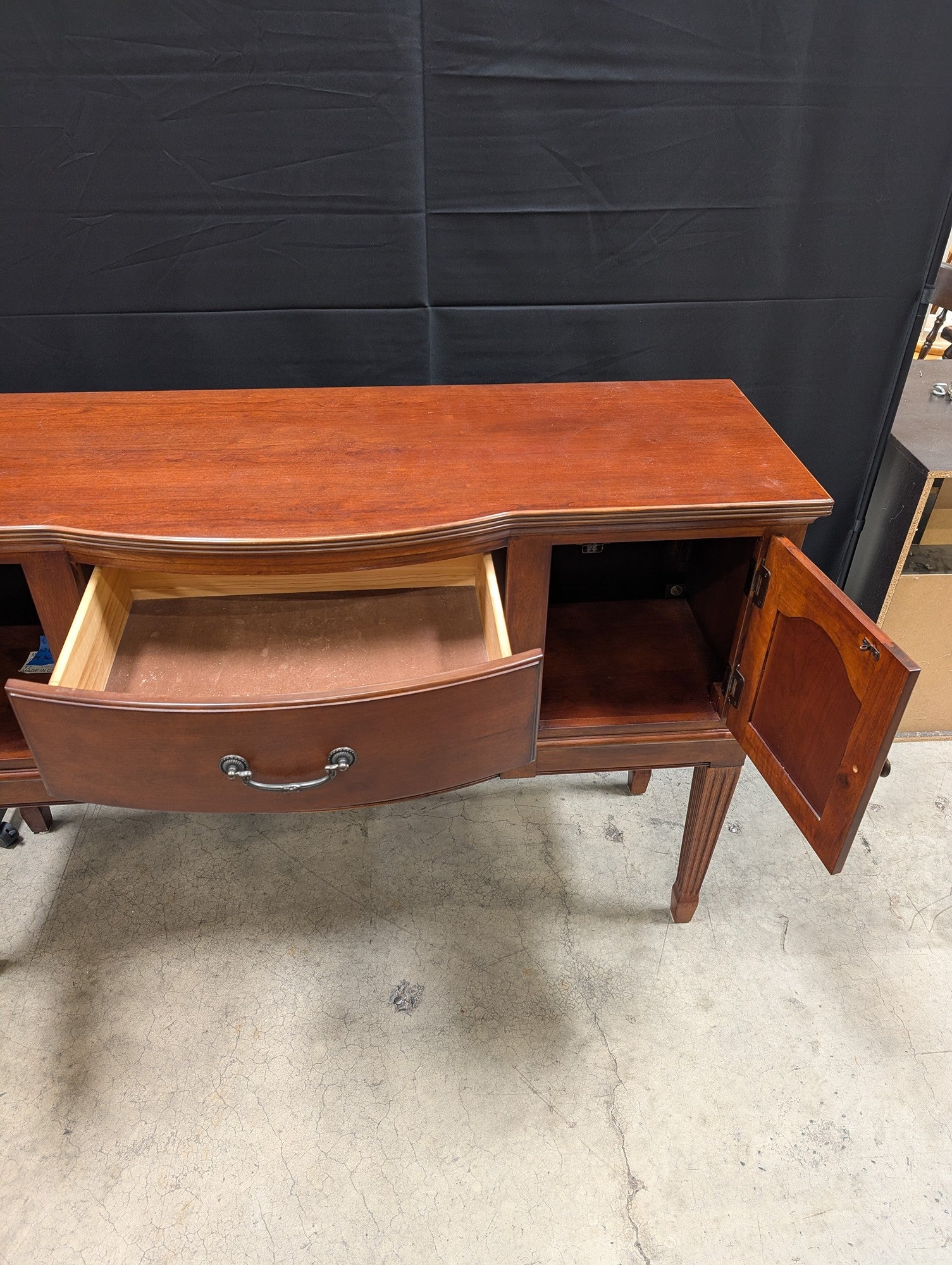 Traditional Wood Sideboard Buffet with Inlay Accents