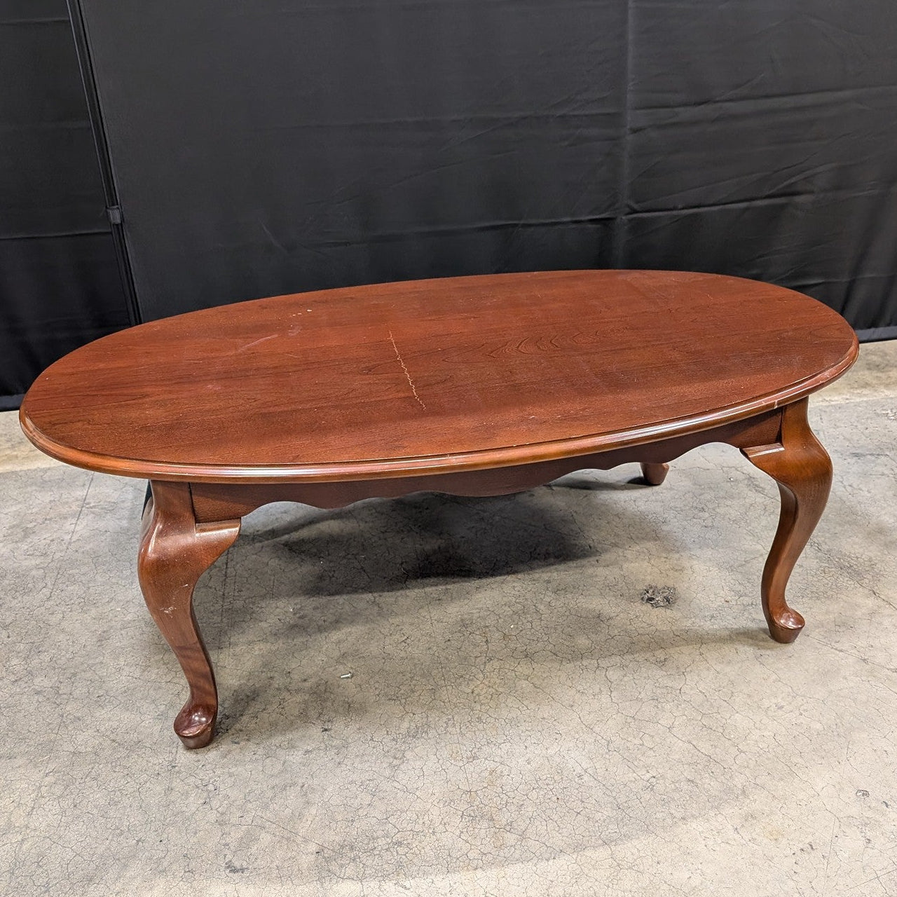 Classic Oval Wood Coffee Table with Cabriole Legs