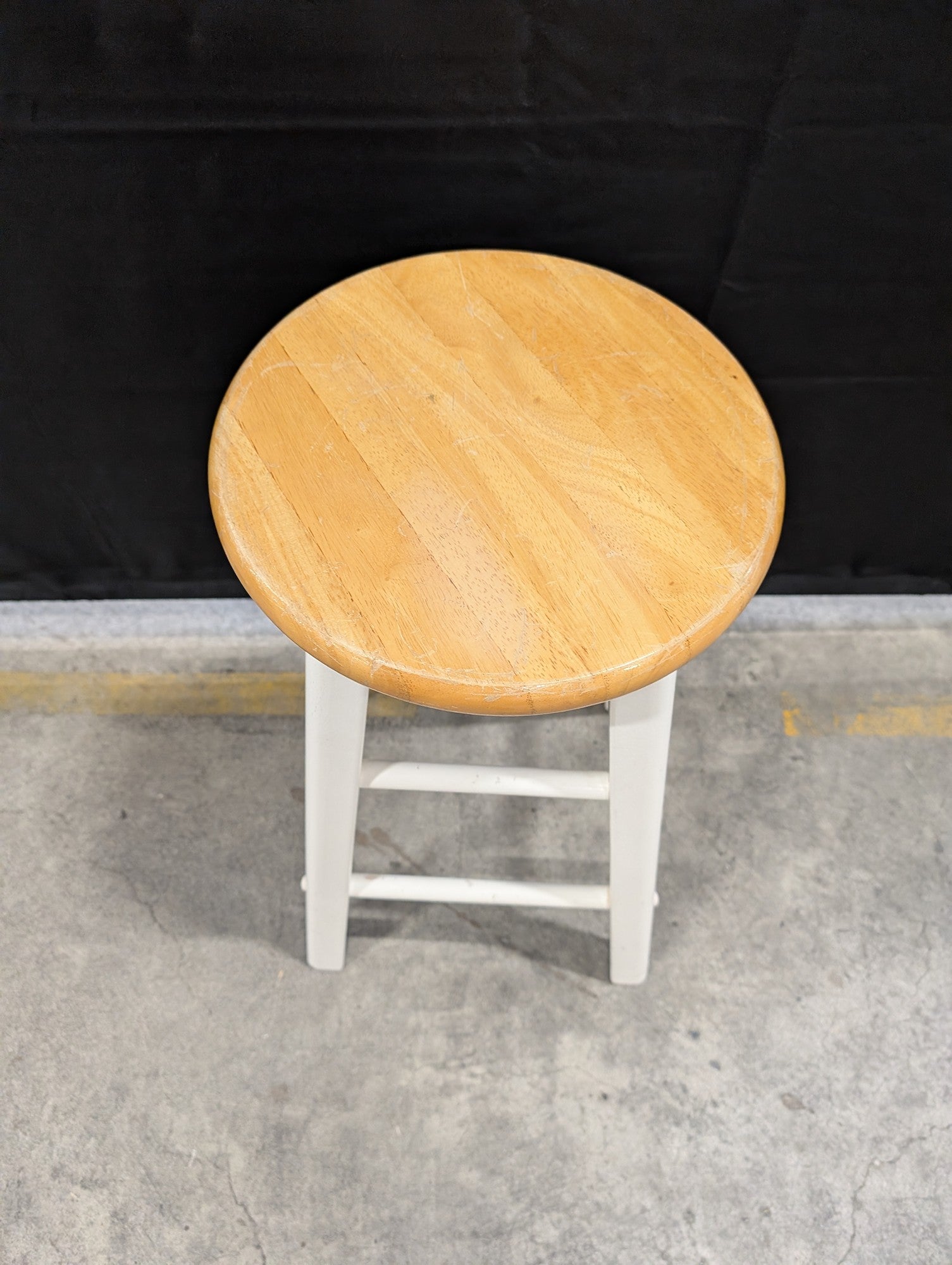 Two-Tone Wooden Bar Stool with Round Seat