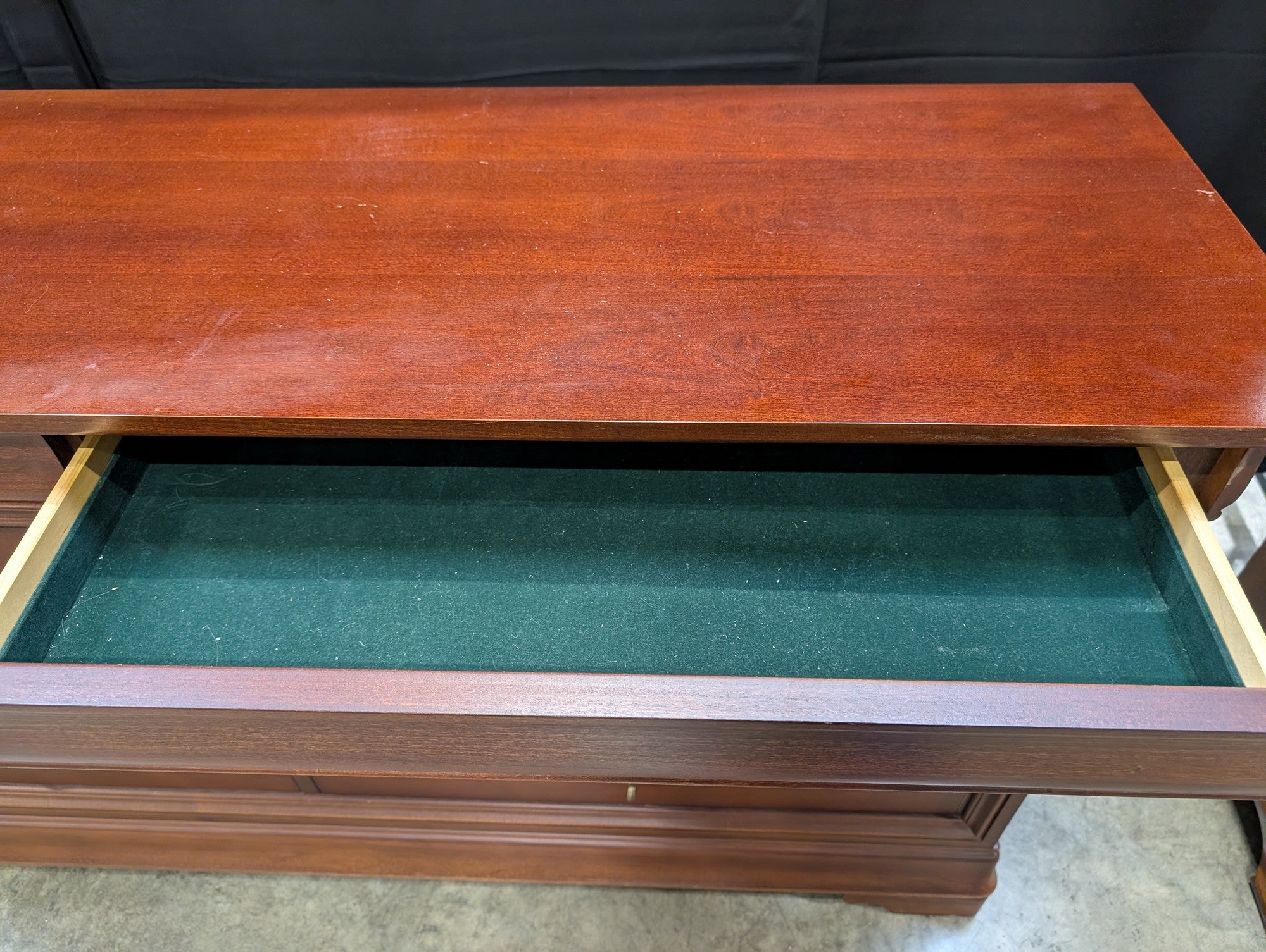 Thomasville Impressions Classic Hardwood Dresser Chest of Drawers