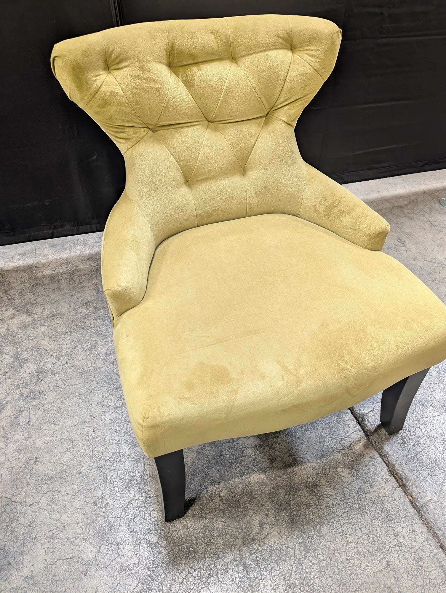 OFFICE STAR PRODUCTS Chartreuse Tufted Upholstered Accent Chair