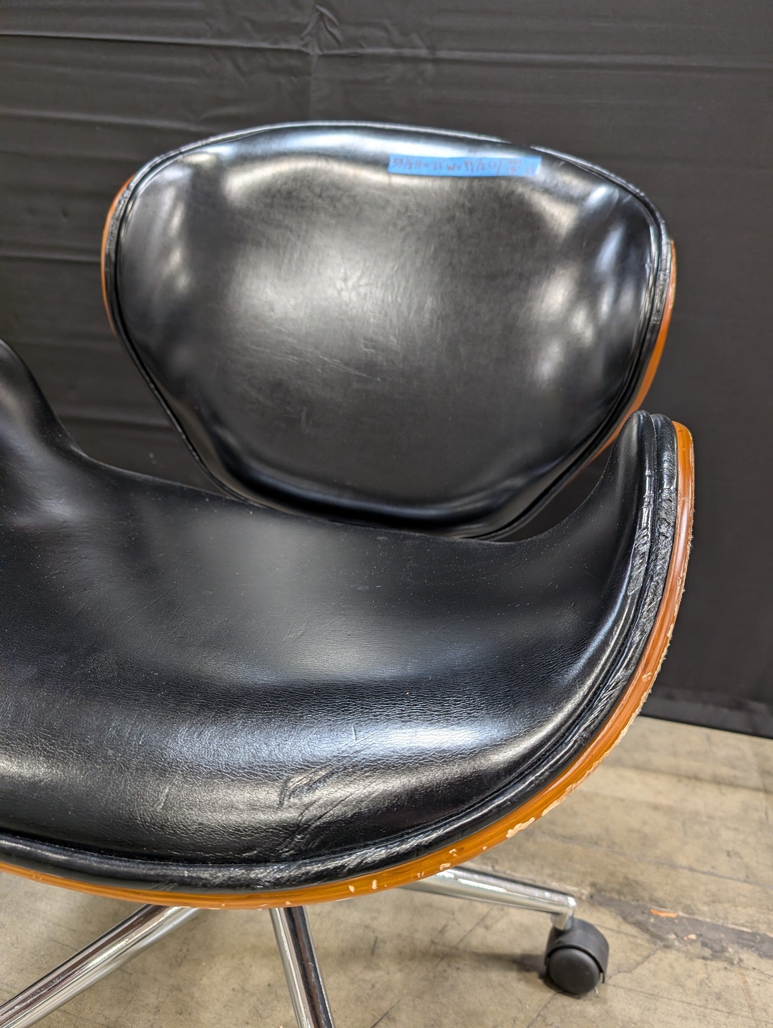 Modern Swivel Office Chair with Black Upholstery and Bentwood Frame