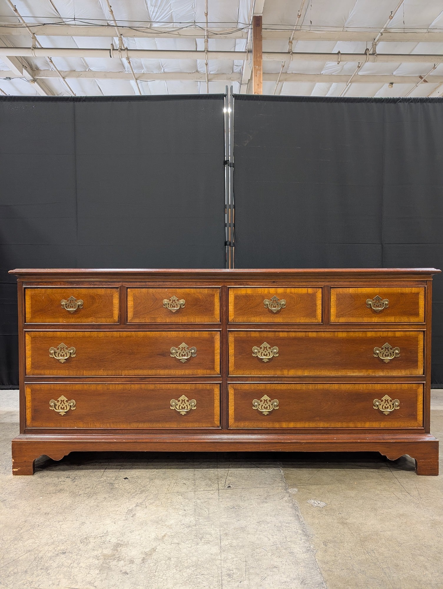 Dixie Traditional Wood Ten-Drawer Dresser