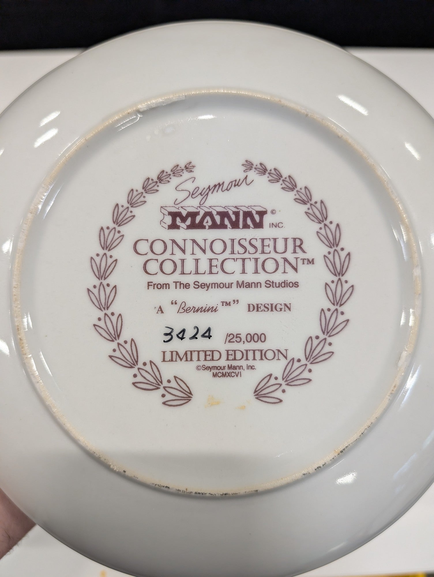 Seymour Mann Connoisseur Collection Bernini Cardinals Magnolia Wall Plate