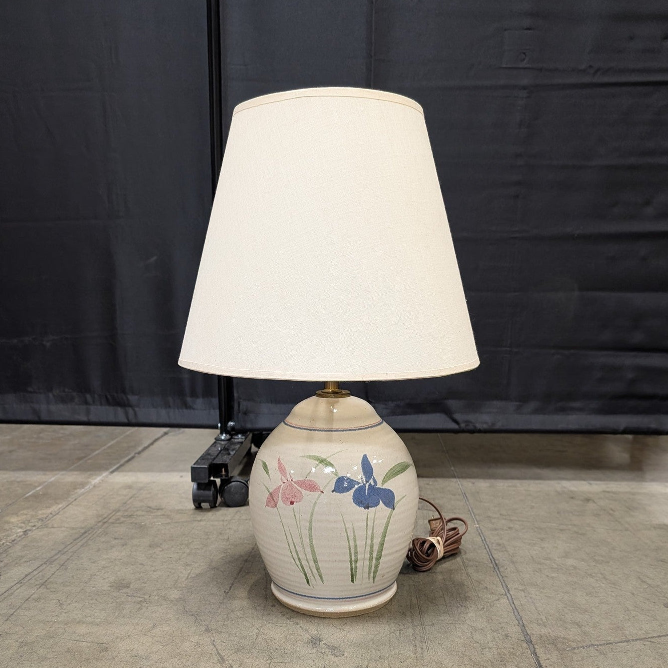 Charming Floral Painted Ceramic Table Lamp