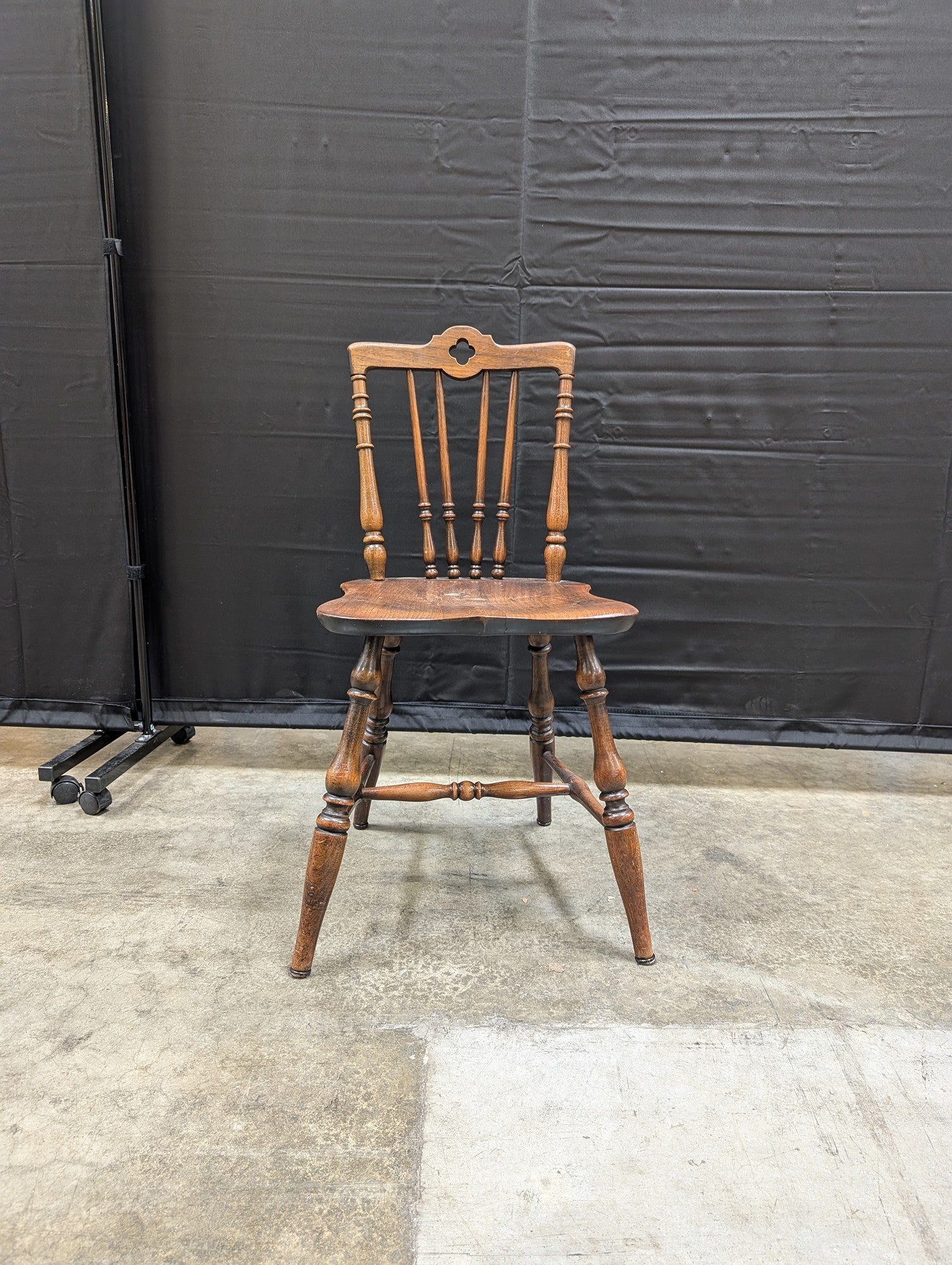Traditional Dark Wood Spindle Back Windsor Style Chair