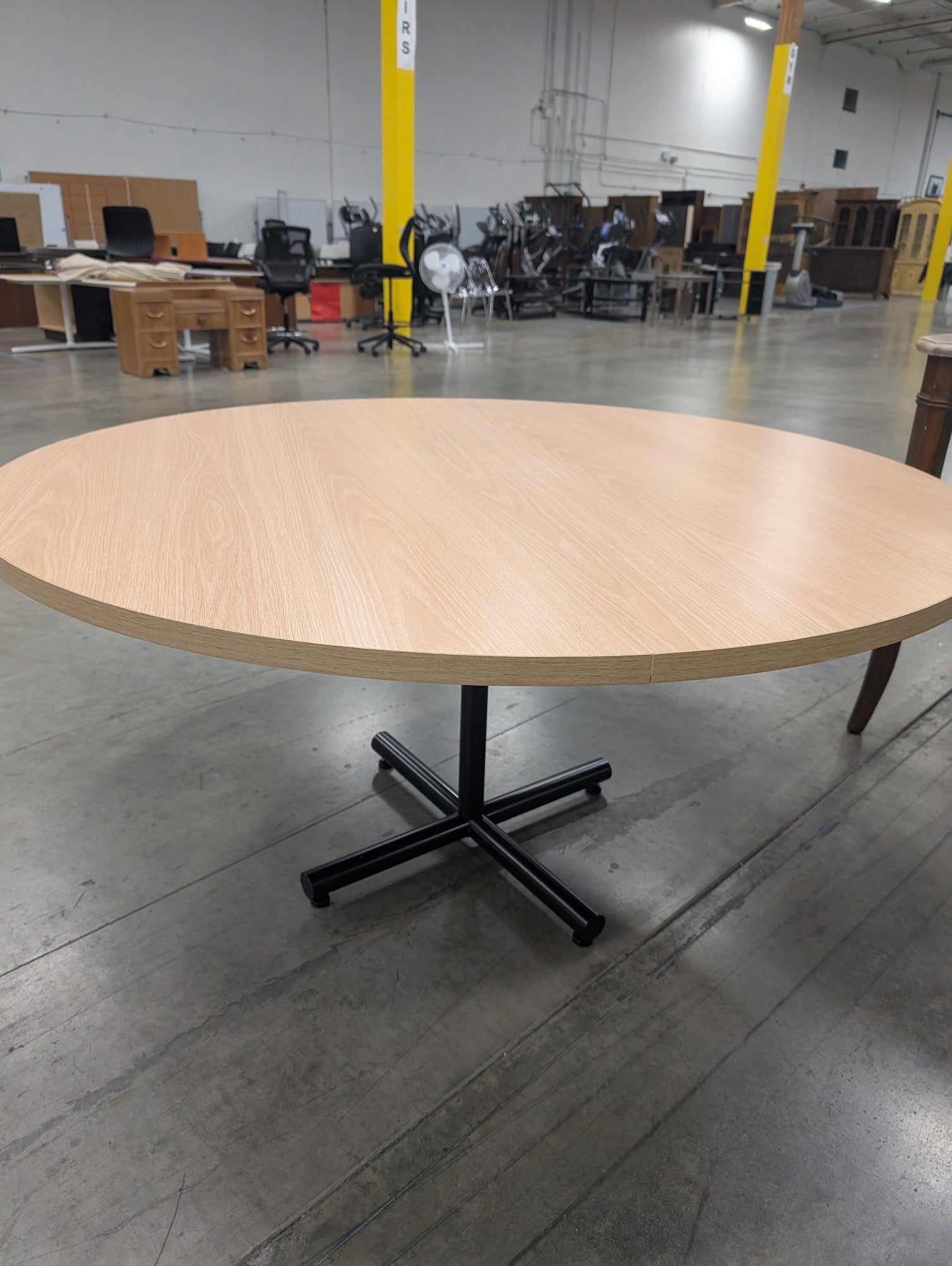 5' Round Table