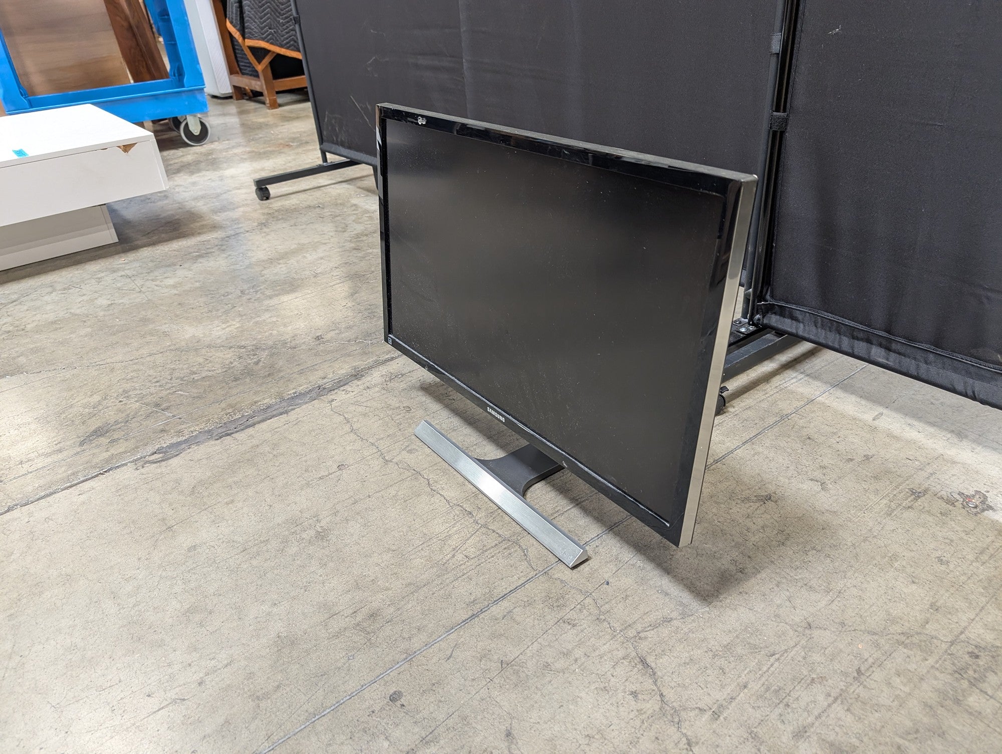 Samsung U28D590D 28-inch 4K UHD Monitor Display