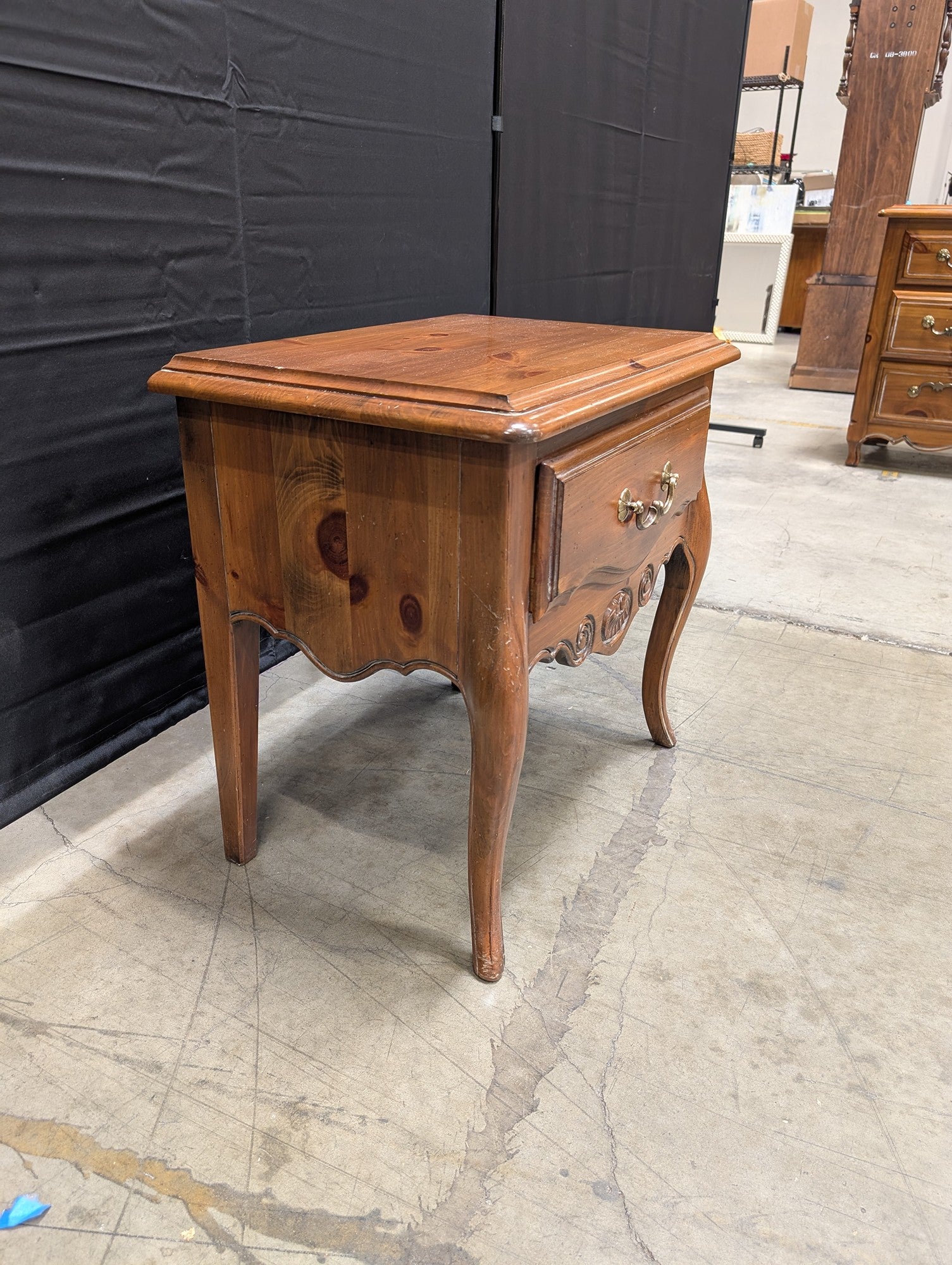 Ethan Allen Traditional French Provincial Style Wood Nightstand
