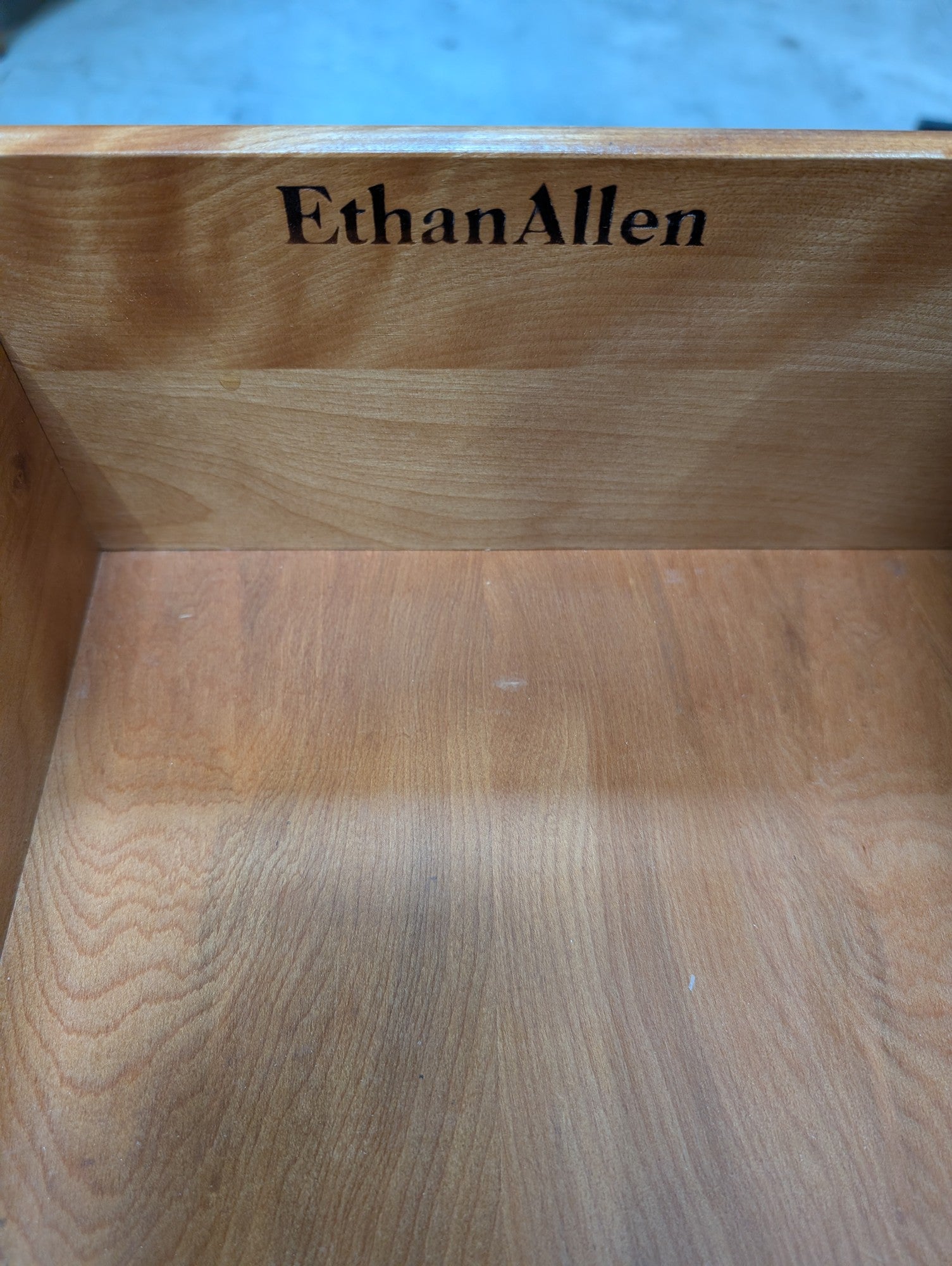 Ethan Allen Stately Wood French Provincial Nine-Drawer Dresser
