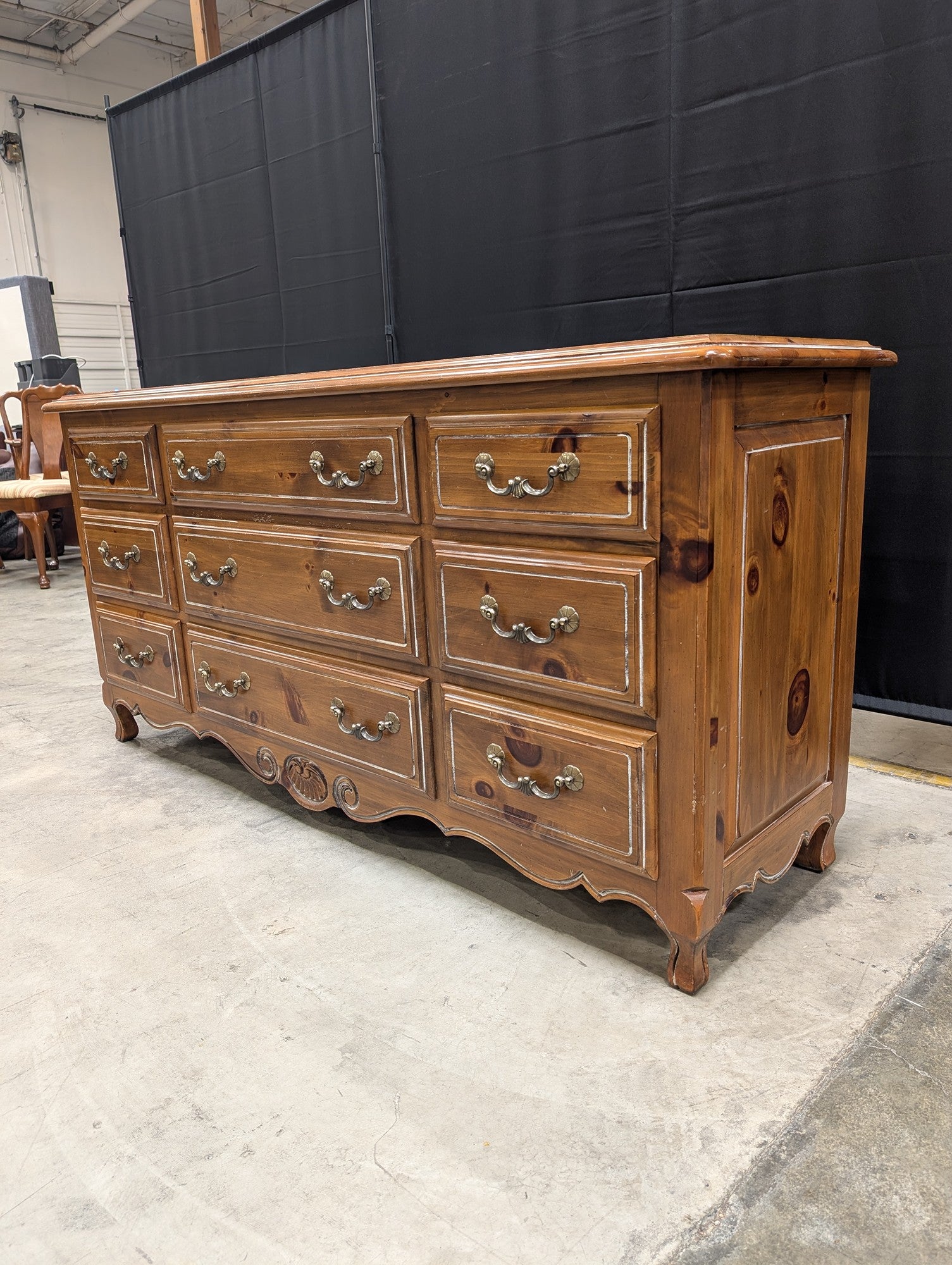 Ethan Allen Stately Wood French Provincial Nine-Drawer Dresser