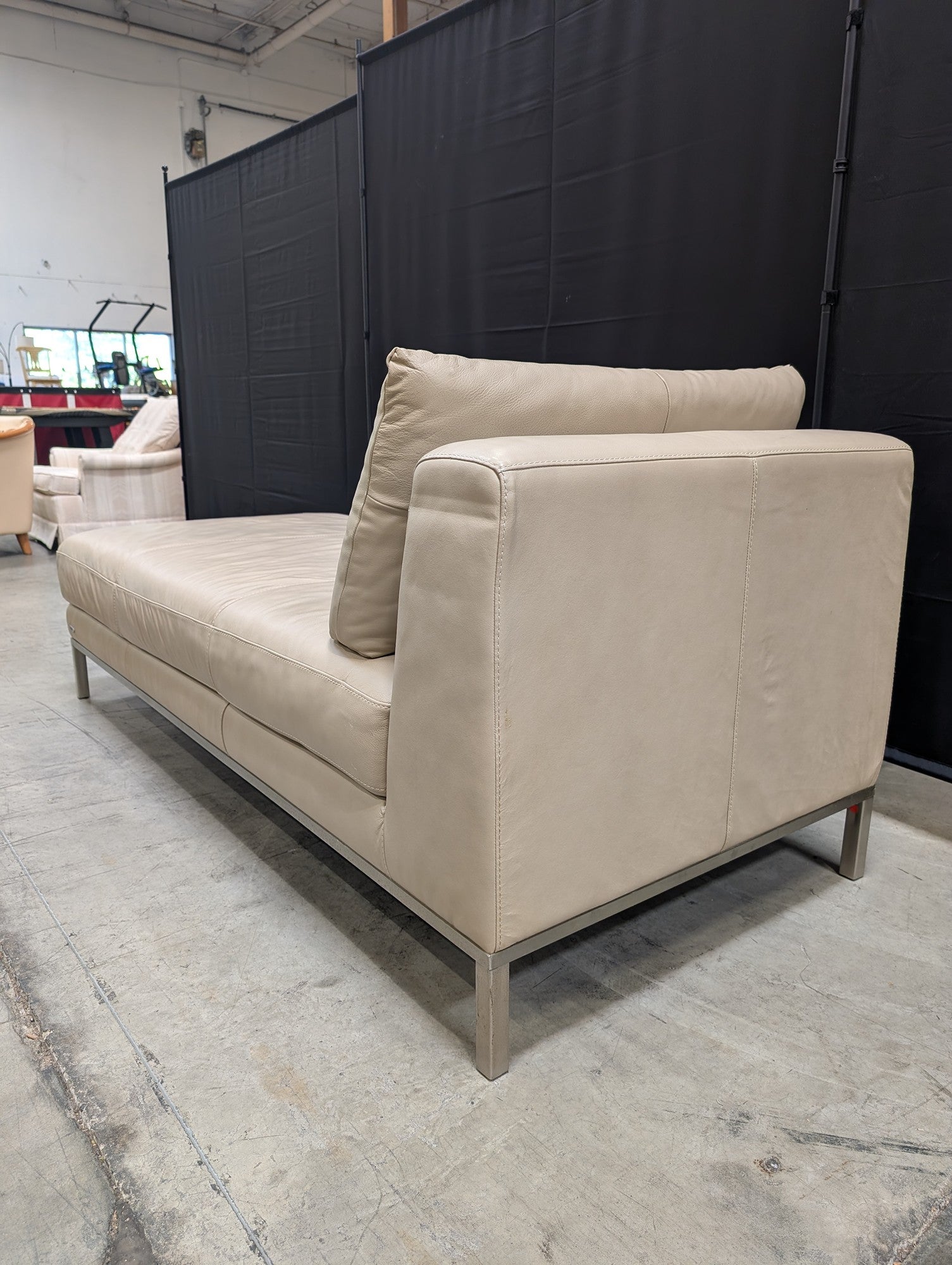 Italsofa Contemporary Beige Leather Chaise Lounge