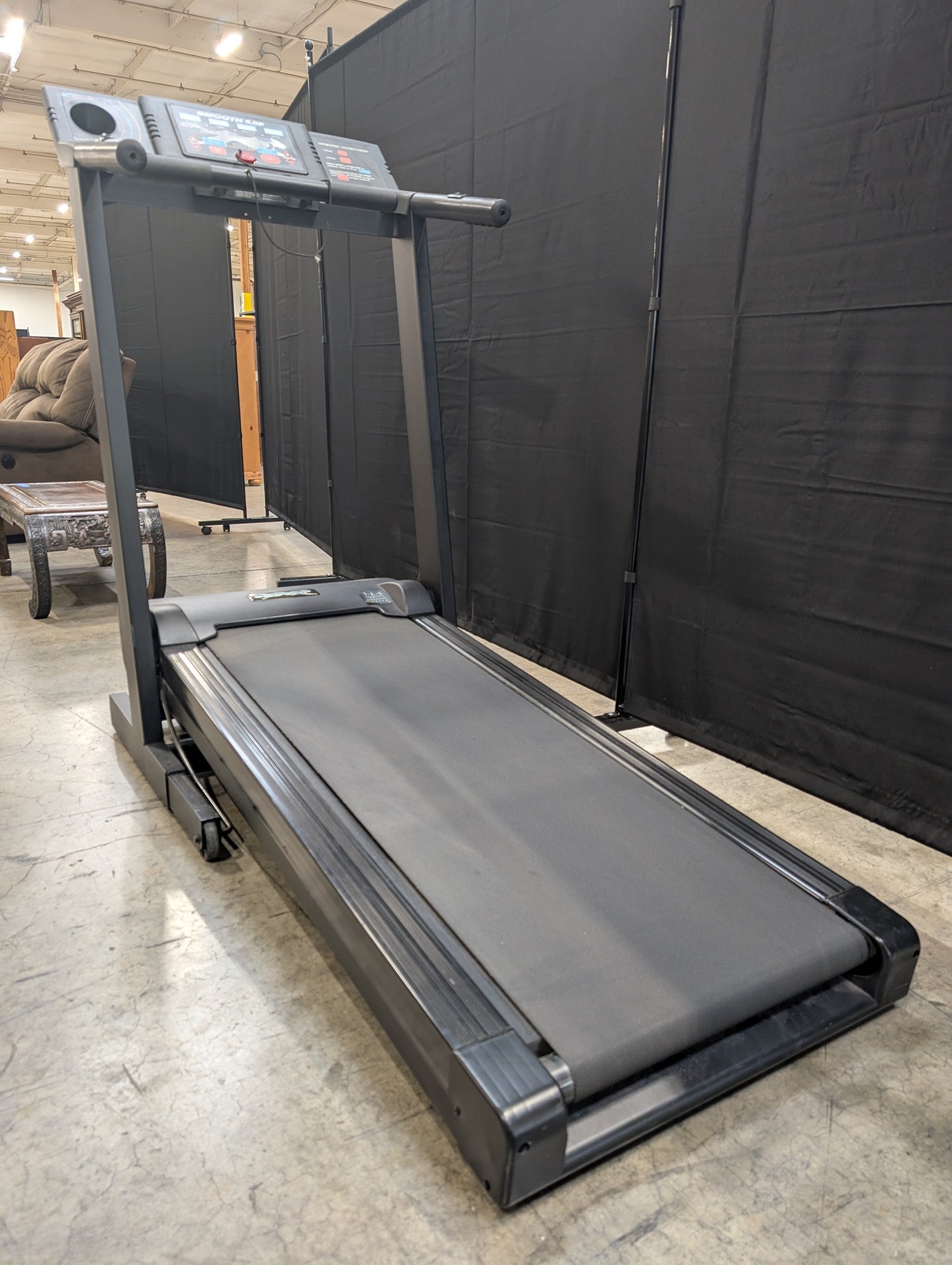 SMOOTH KEYS FITNESS 5.0P Black Treadmill