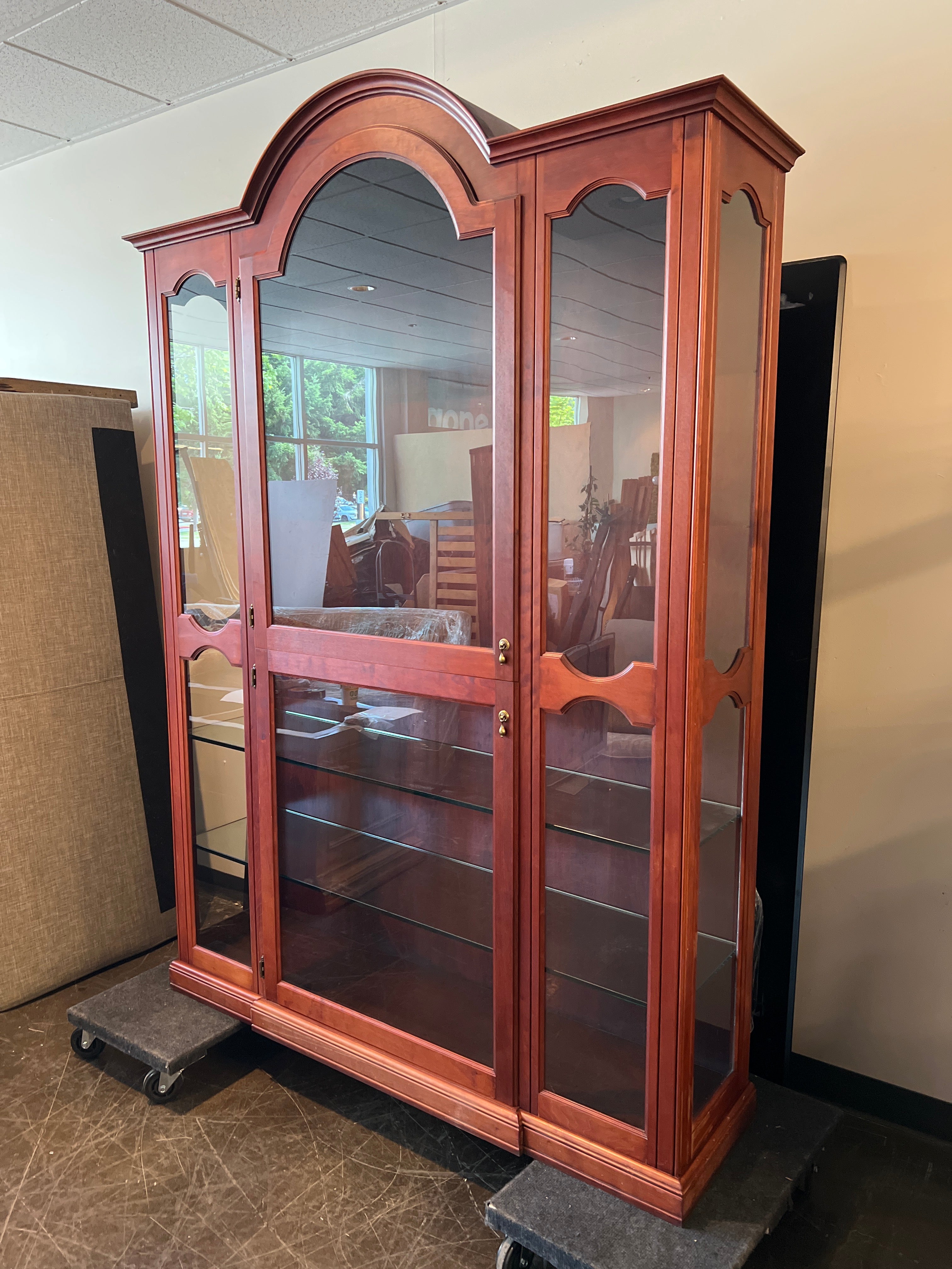 Traditional Glass Display Cabinet