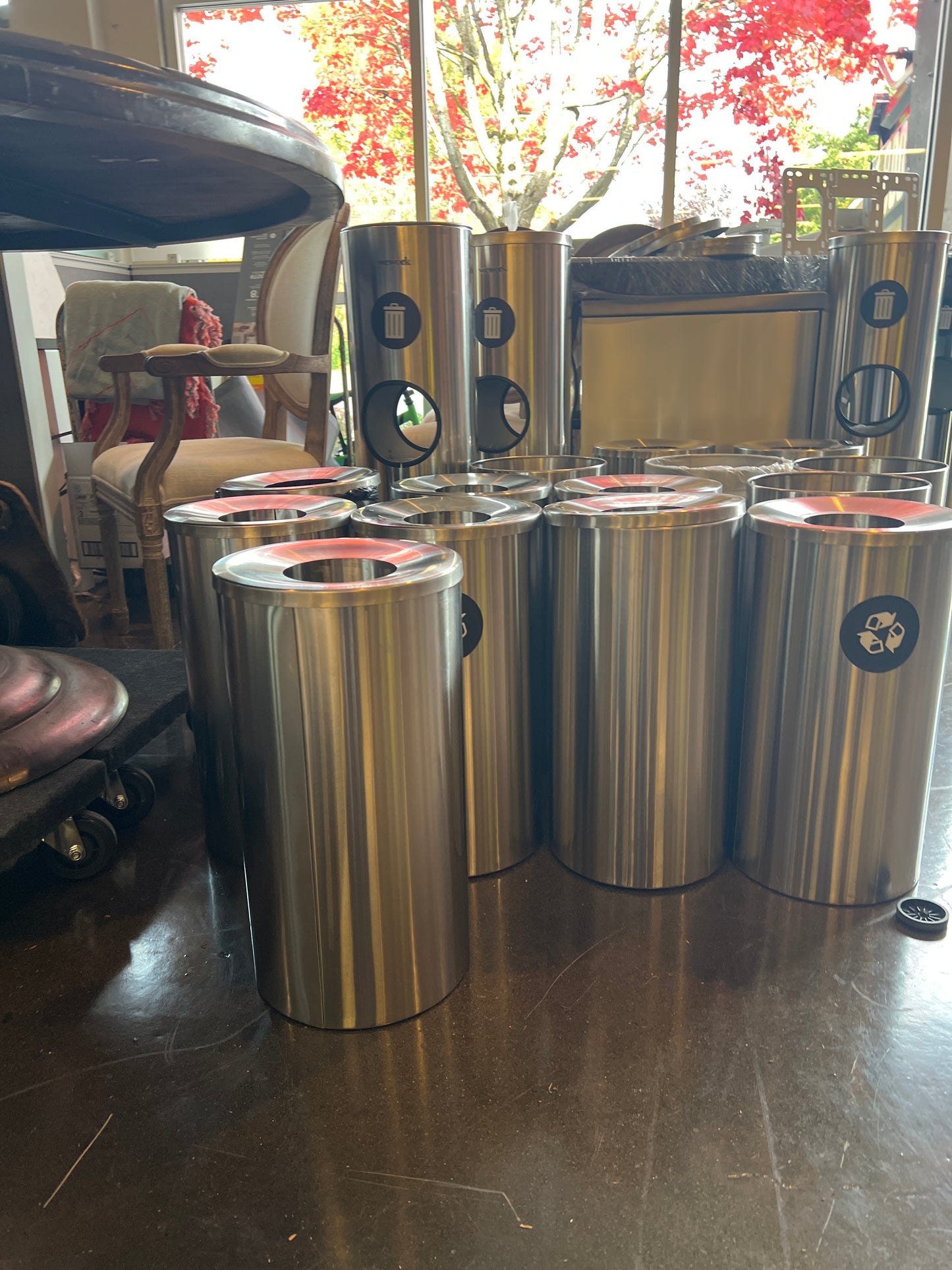 Garbage can