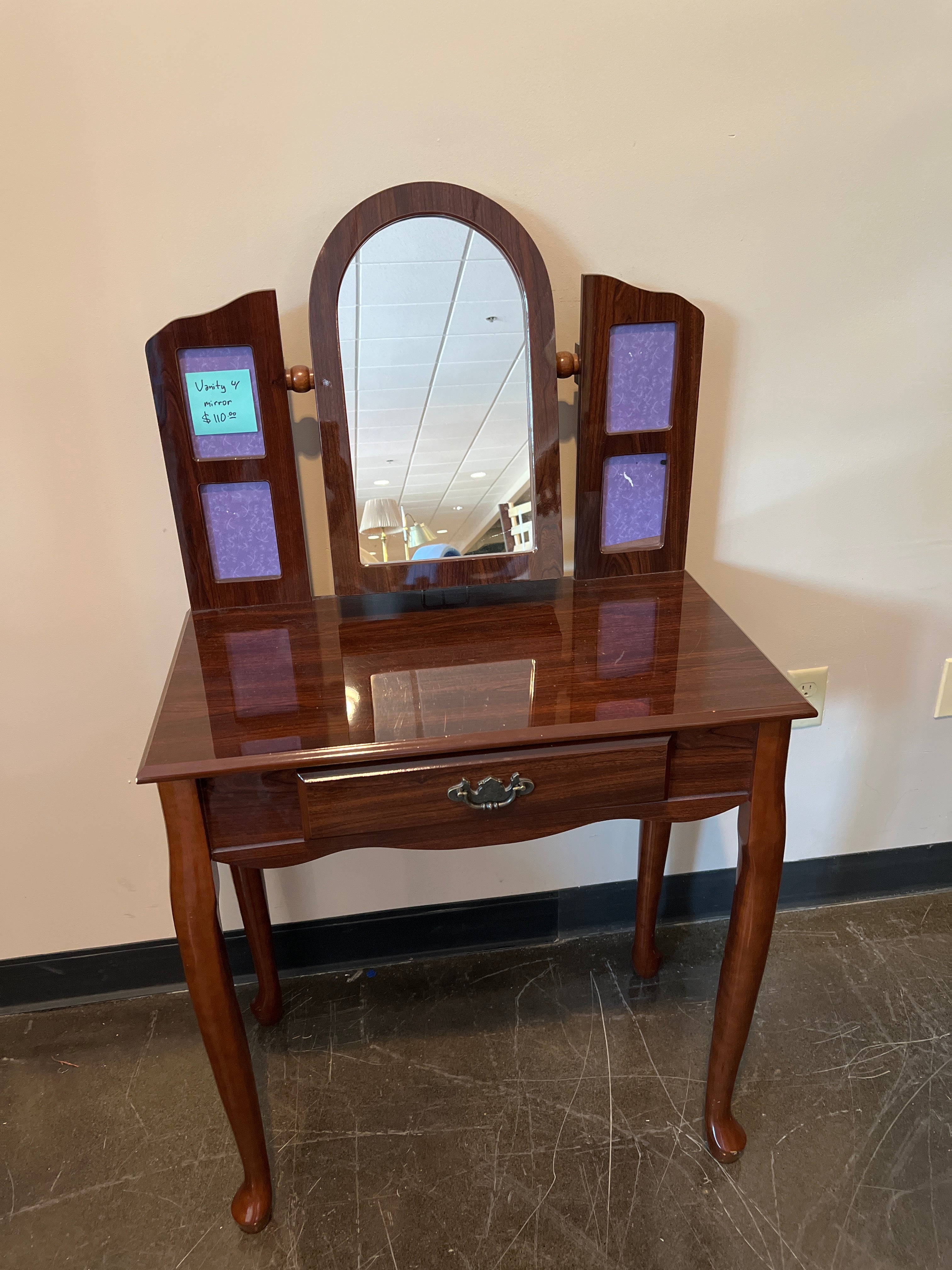 Vintage Vanity Table with Mirror