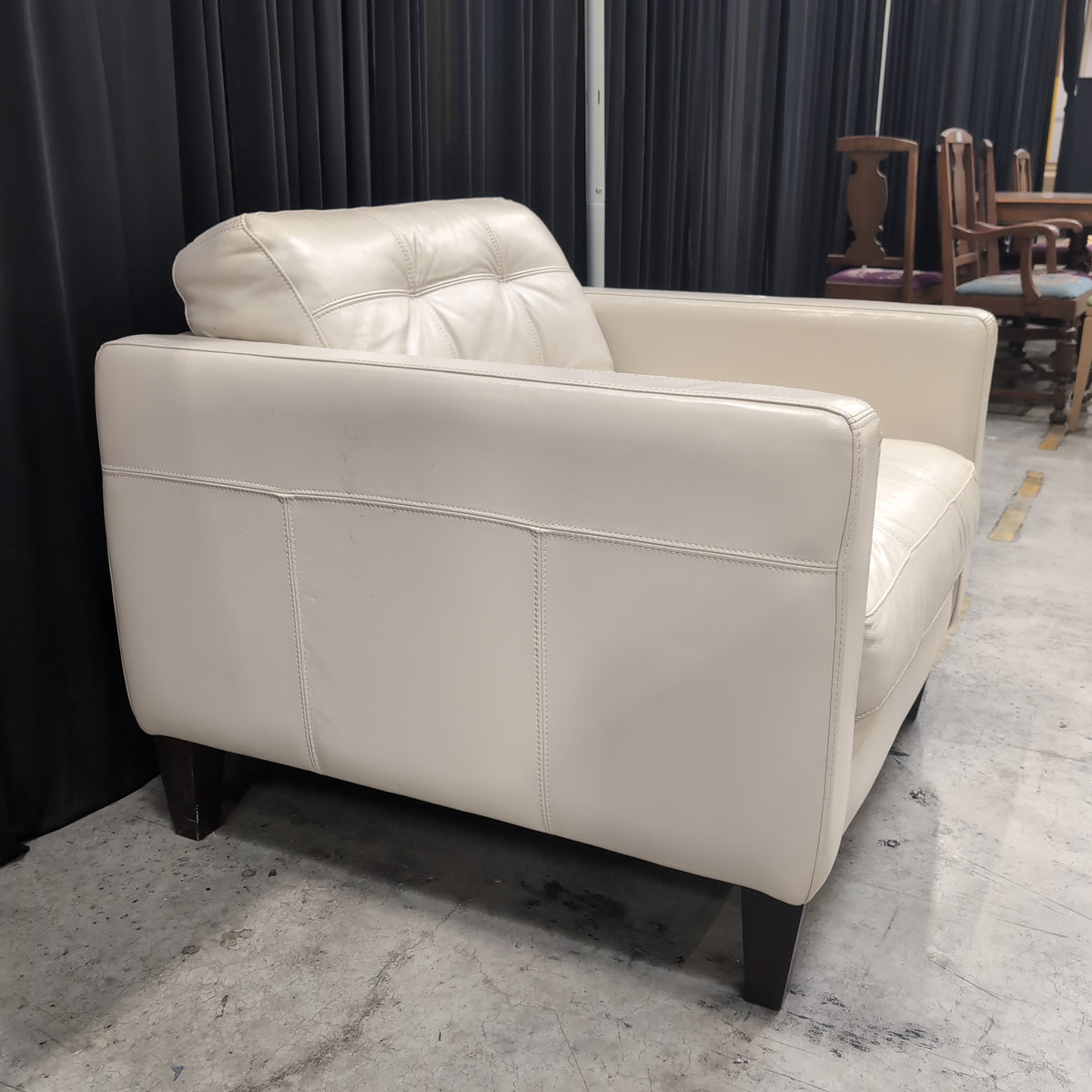 Cream Tufted Armchair in Leather
