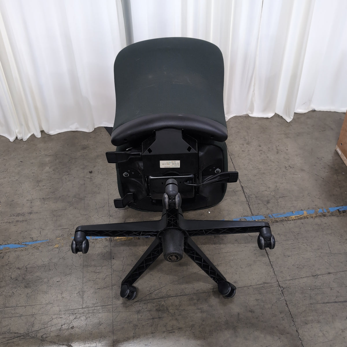 Black Swivel Office Chair in Fabric