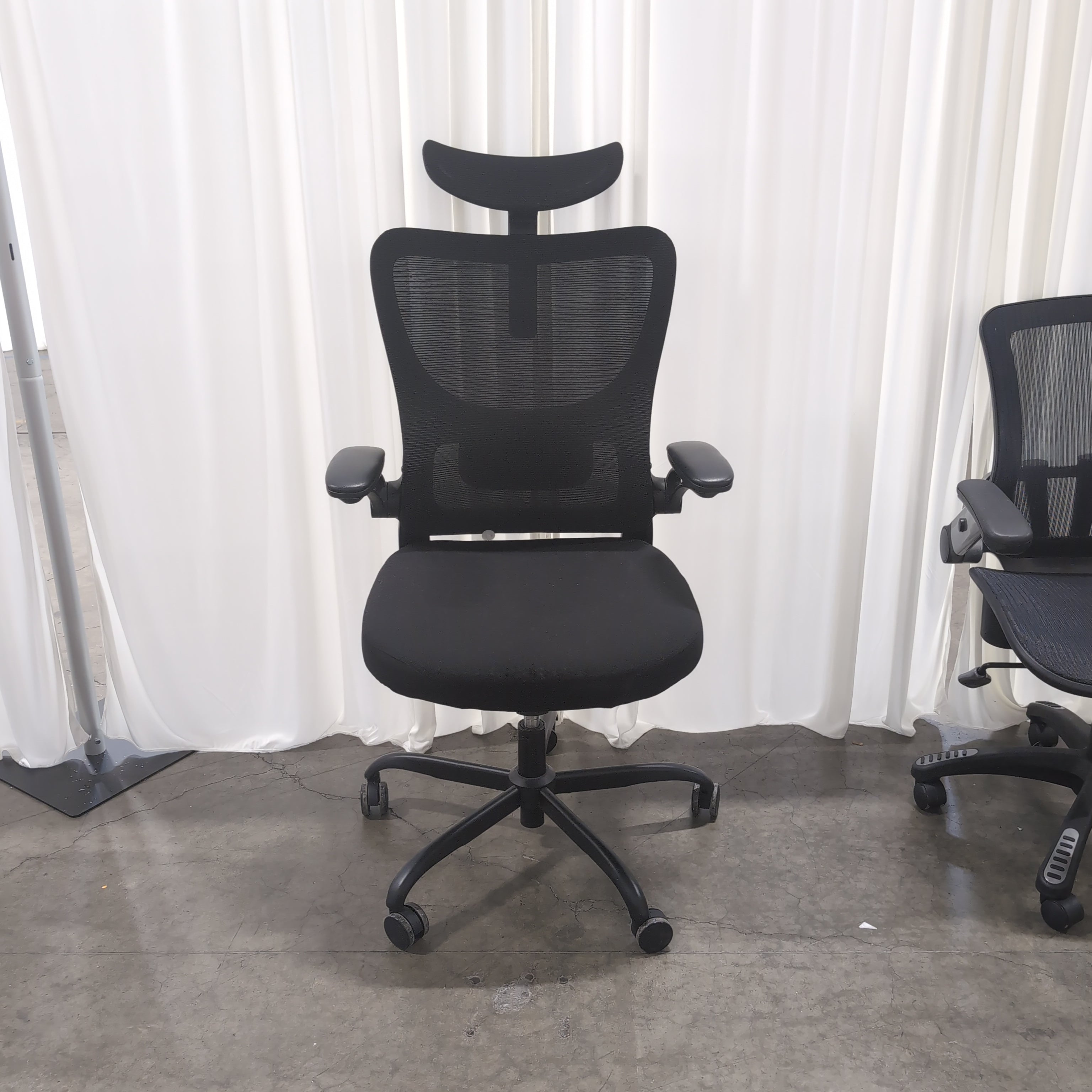 Black Mesh Back Office Chair with Headrest