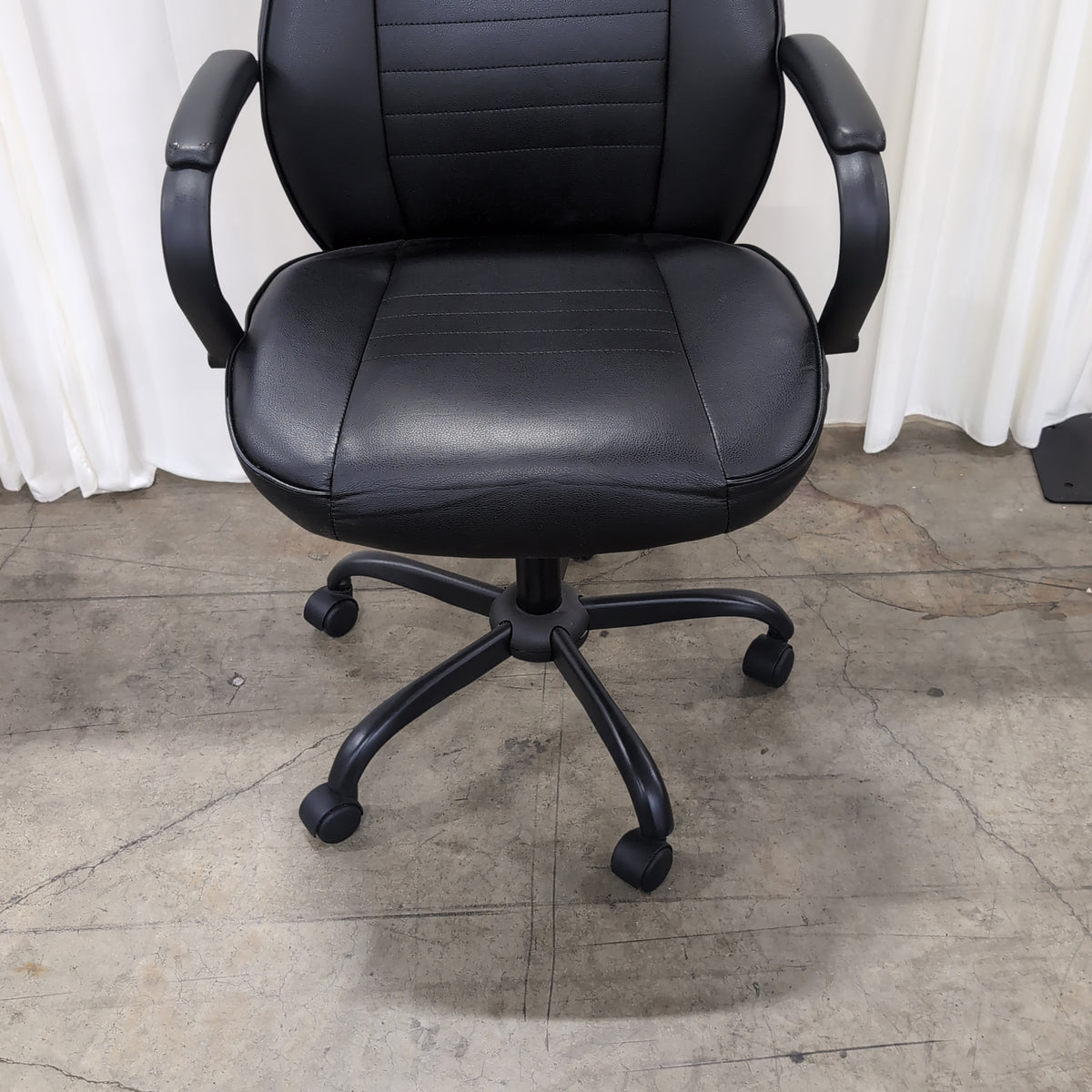 Black Faux Leather Swivel Office Chair with Padded Arms
