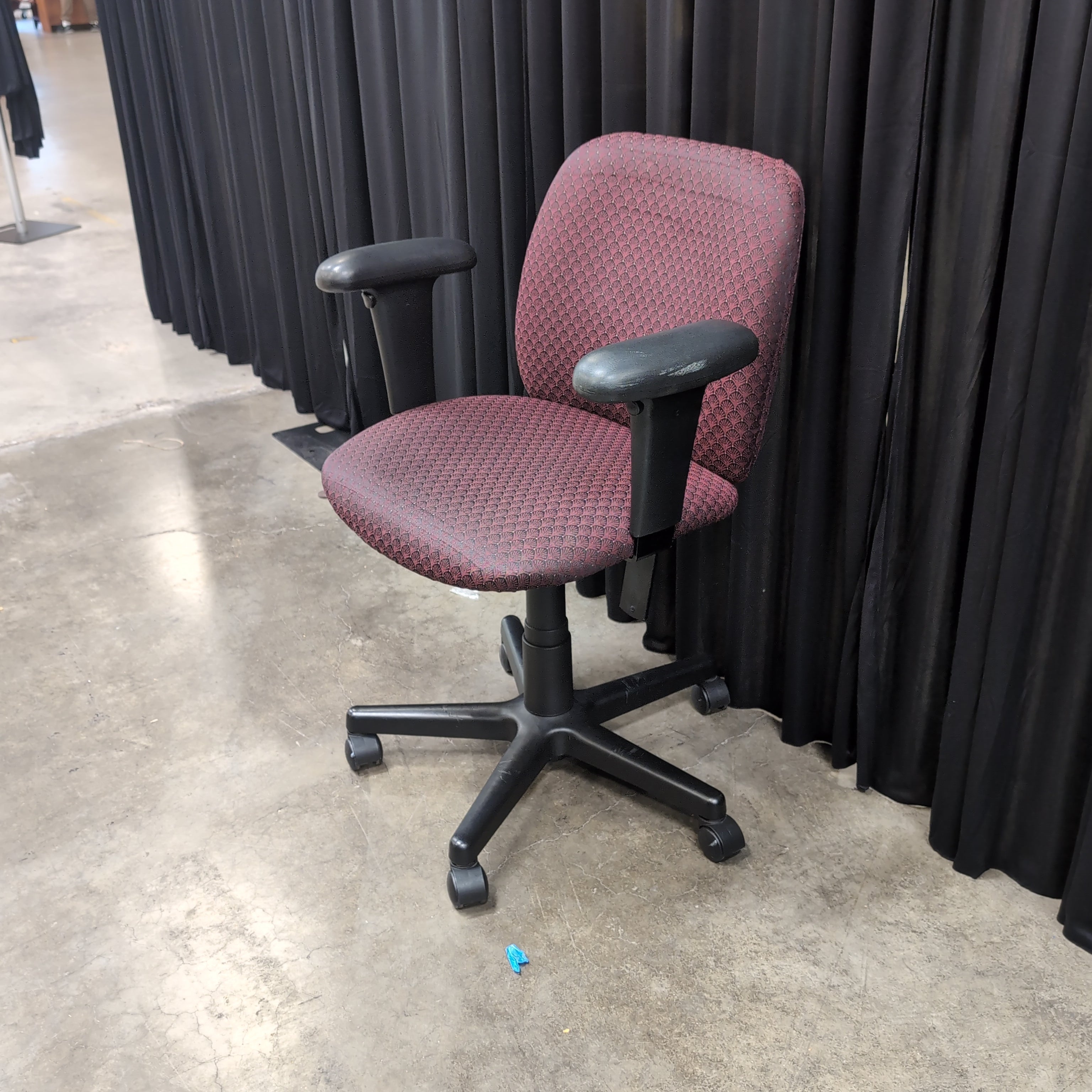 Burgundy Patterned Fabric Swivel Office Chair