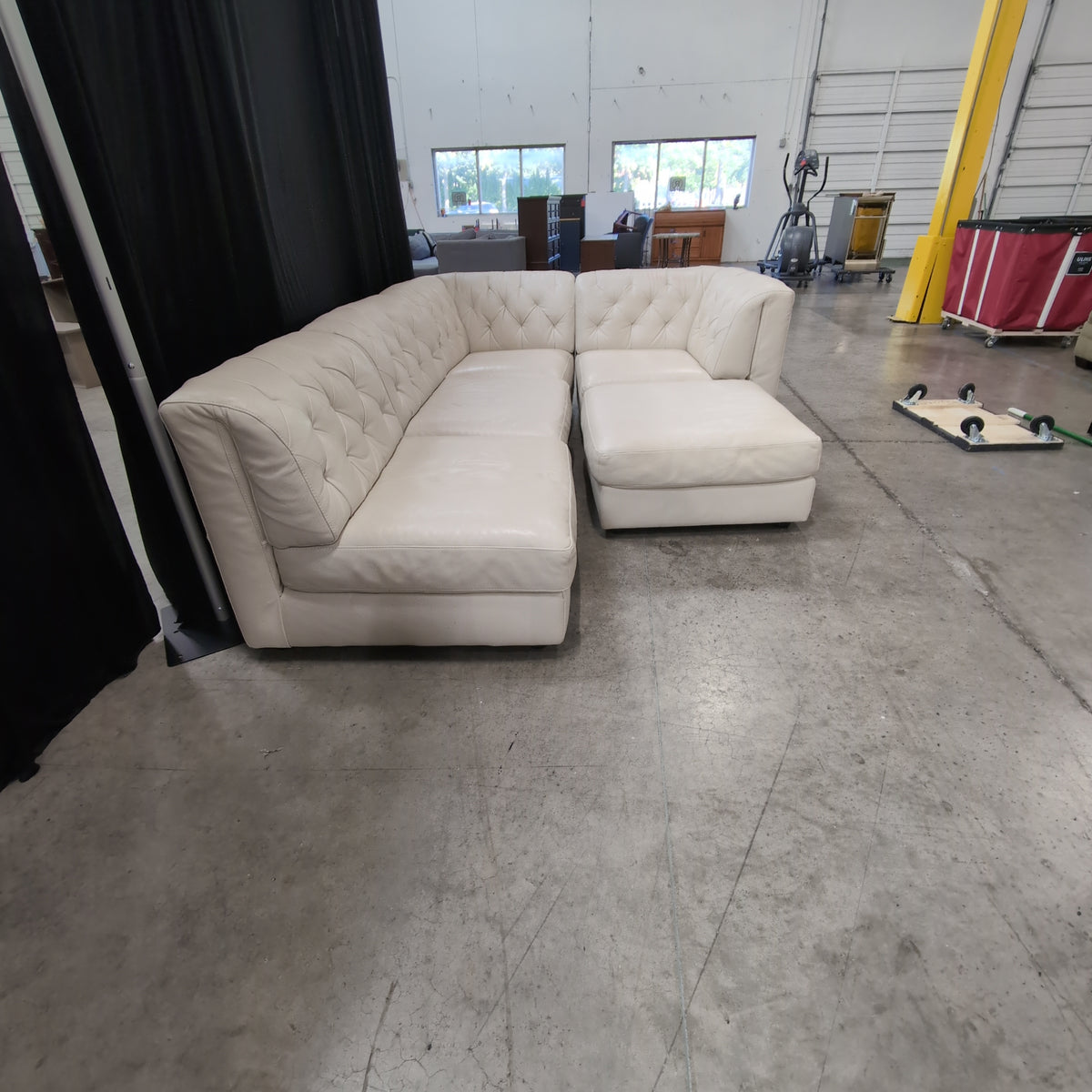 Natuzzi China Ltd. Cream Tufted L-Shaped Sectional Couch in Leather