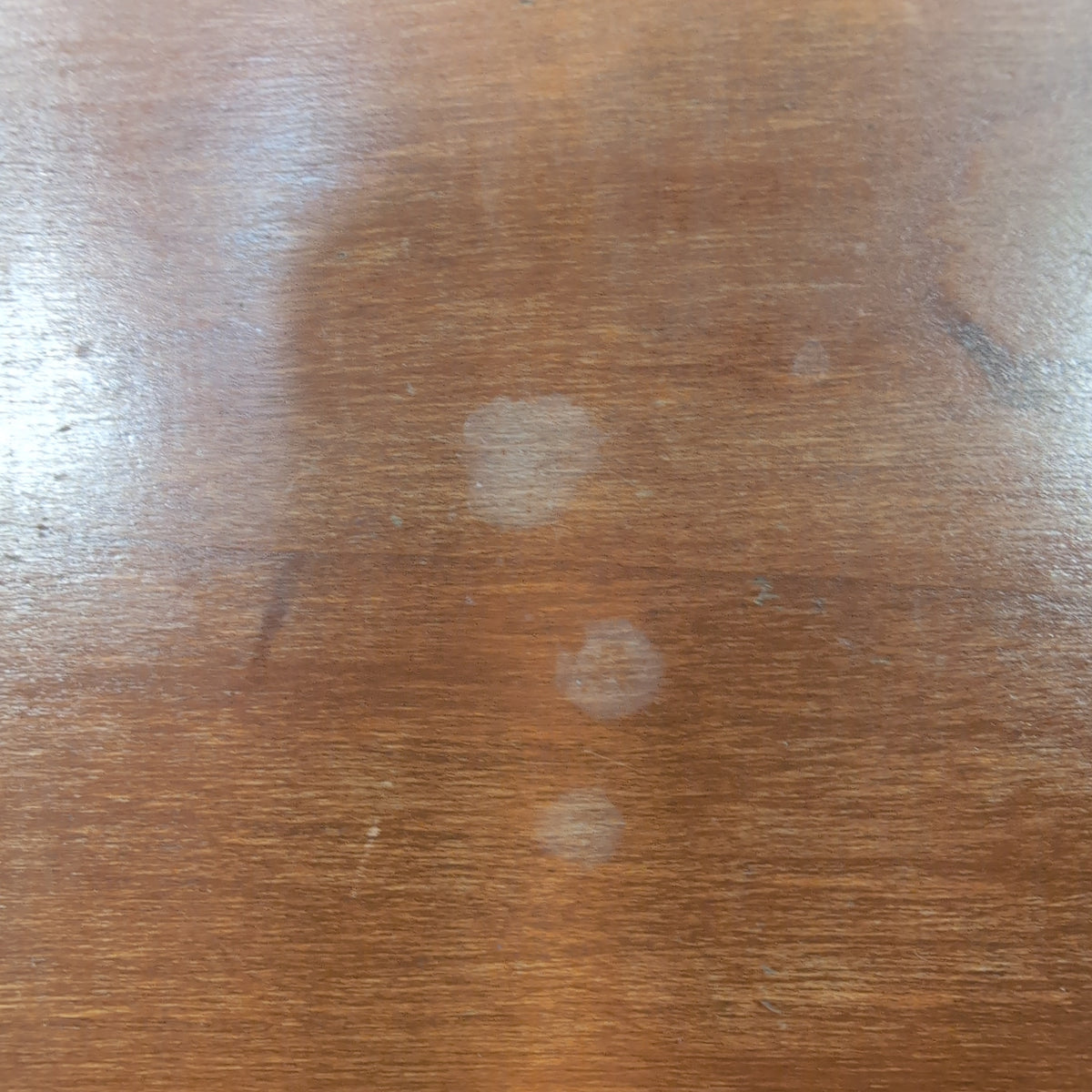 Traditional Light Wood Coffee Table with Carved Edges
