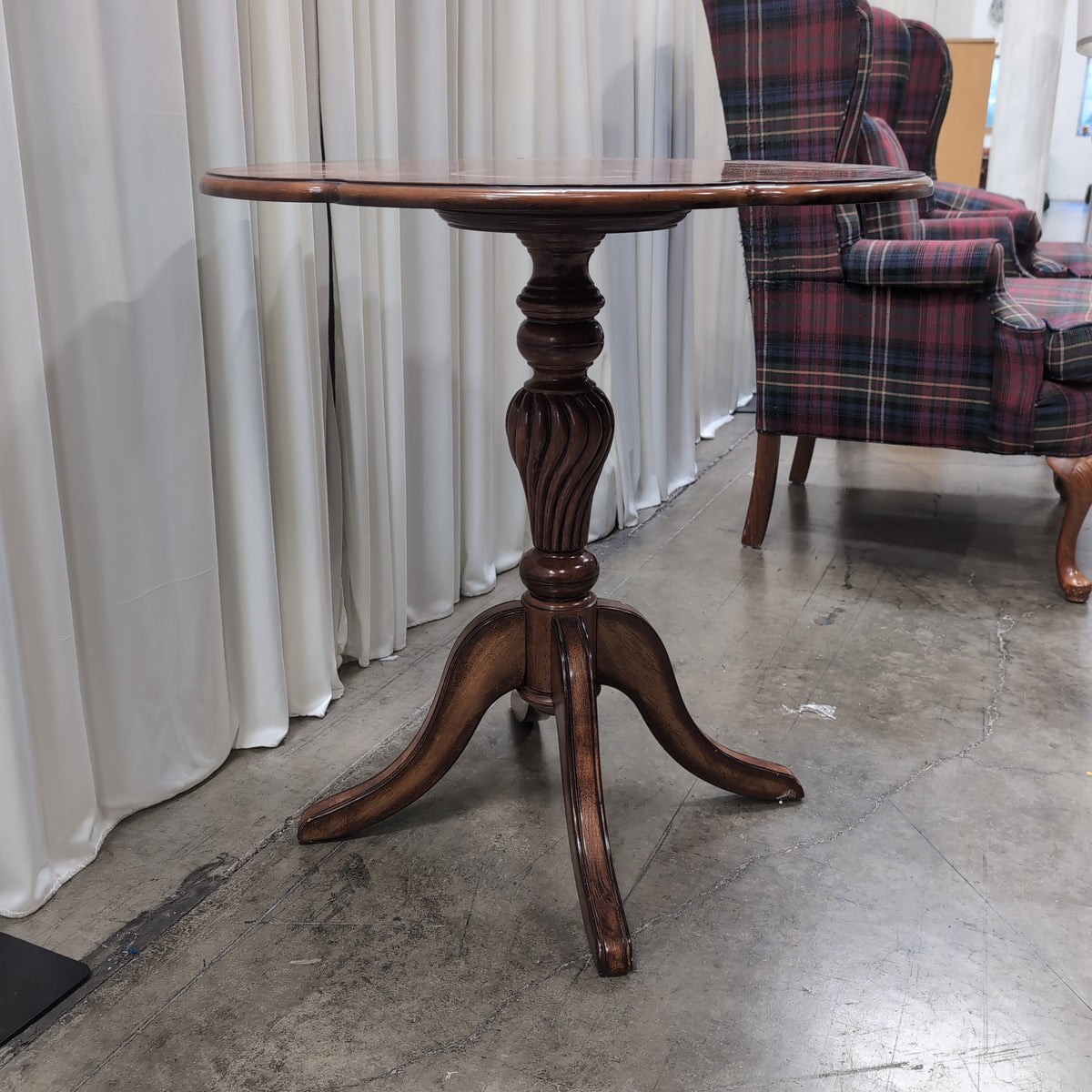 Decorative Inlaid Wood End Table with Pedestal Base