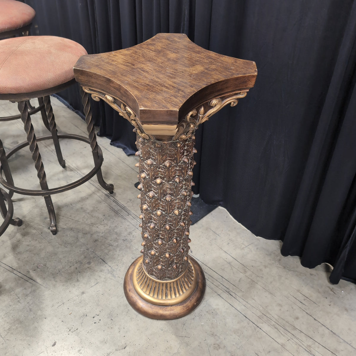 Traditional Brown Wood Pedestal Stand with Ornate Base