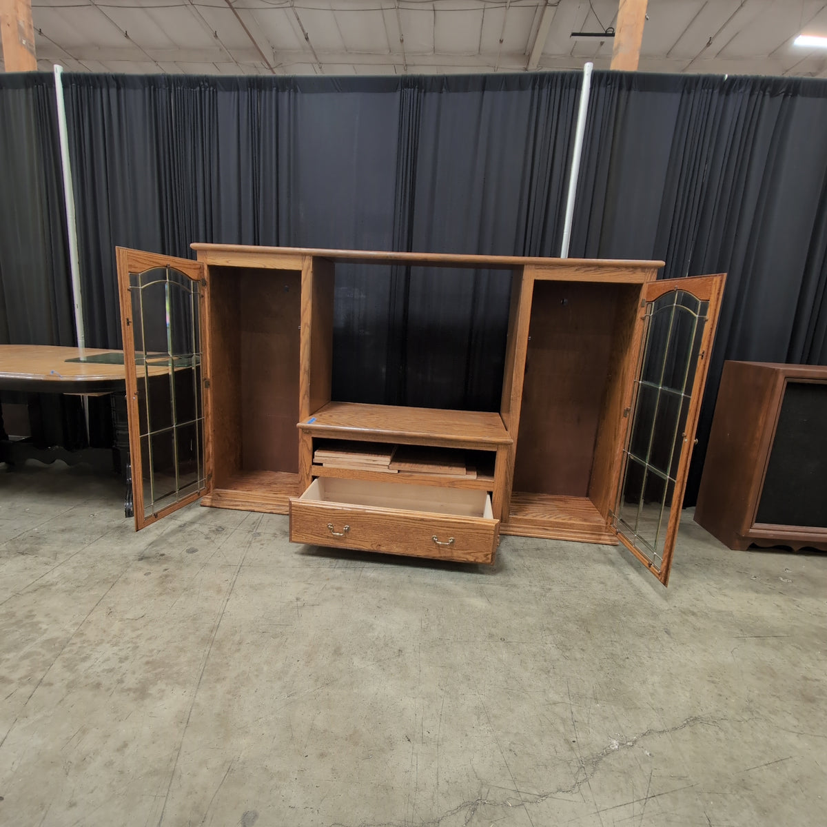 Light Oak Traditional Style China Cabinet with Glass Doors