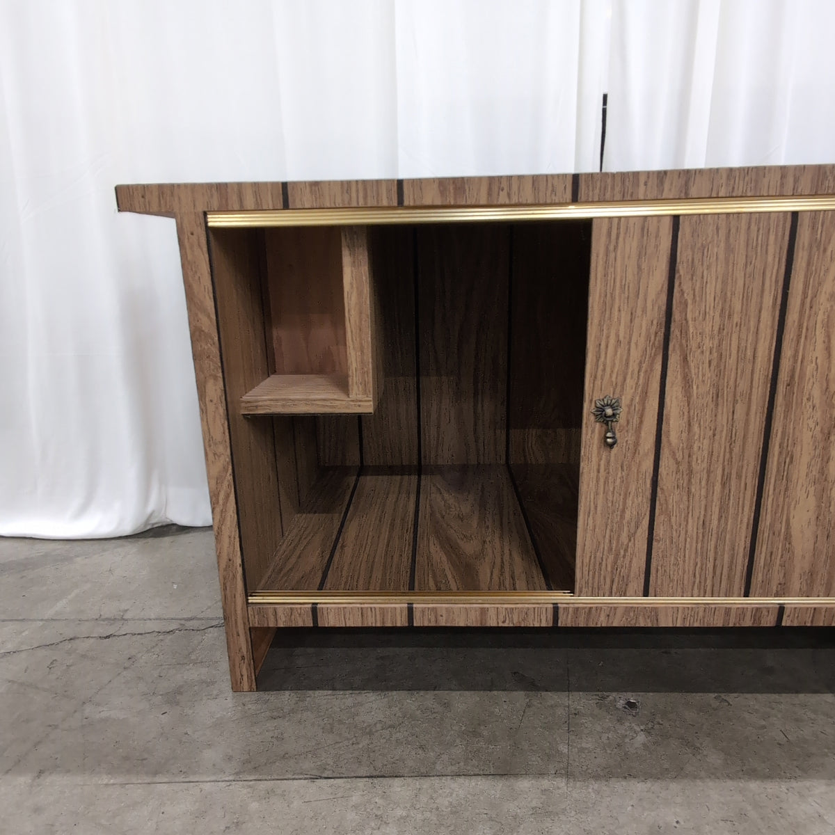 Plank Design Wood-Look TV Stand with Brass Accents