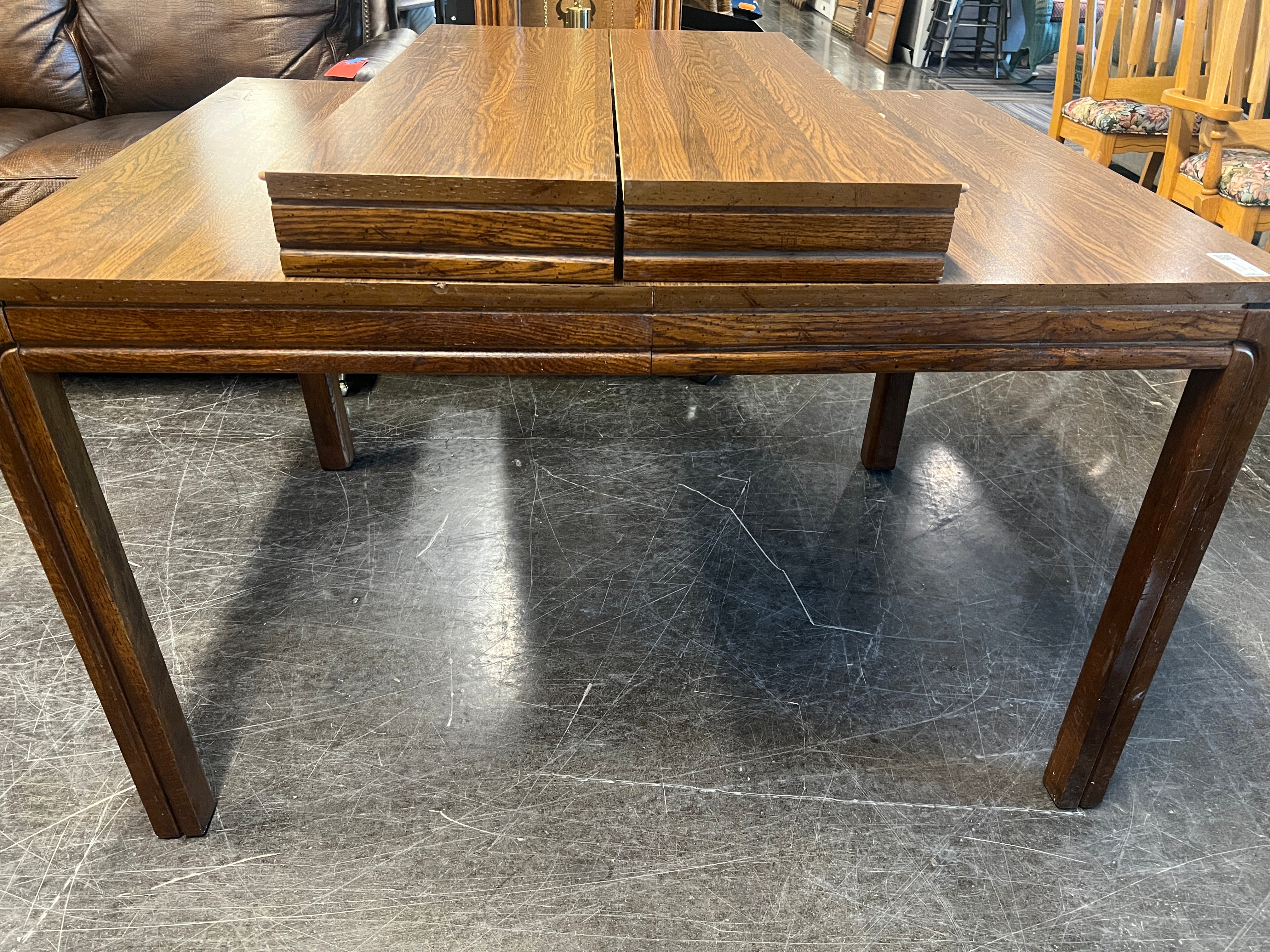 Table with Two Leafs