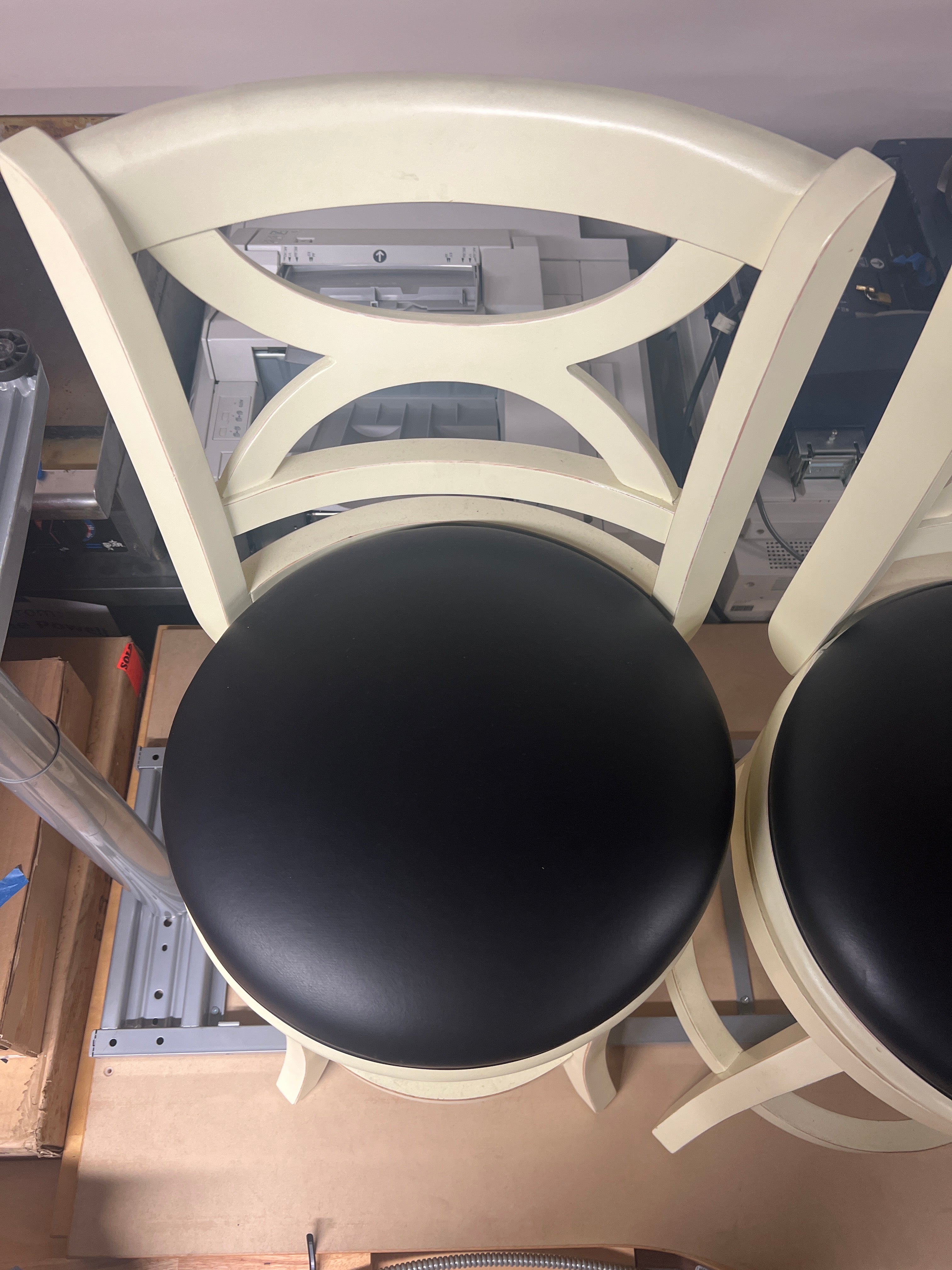 Round Farmhouse Bar Stool