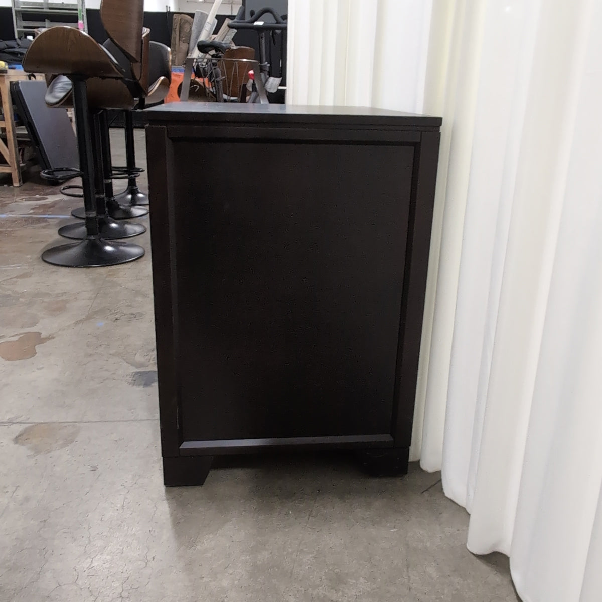 Dark Brown Single-Door Nightstand in Wood