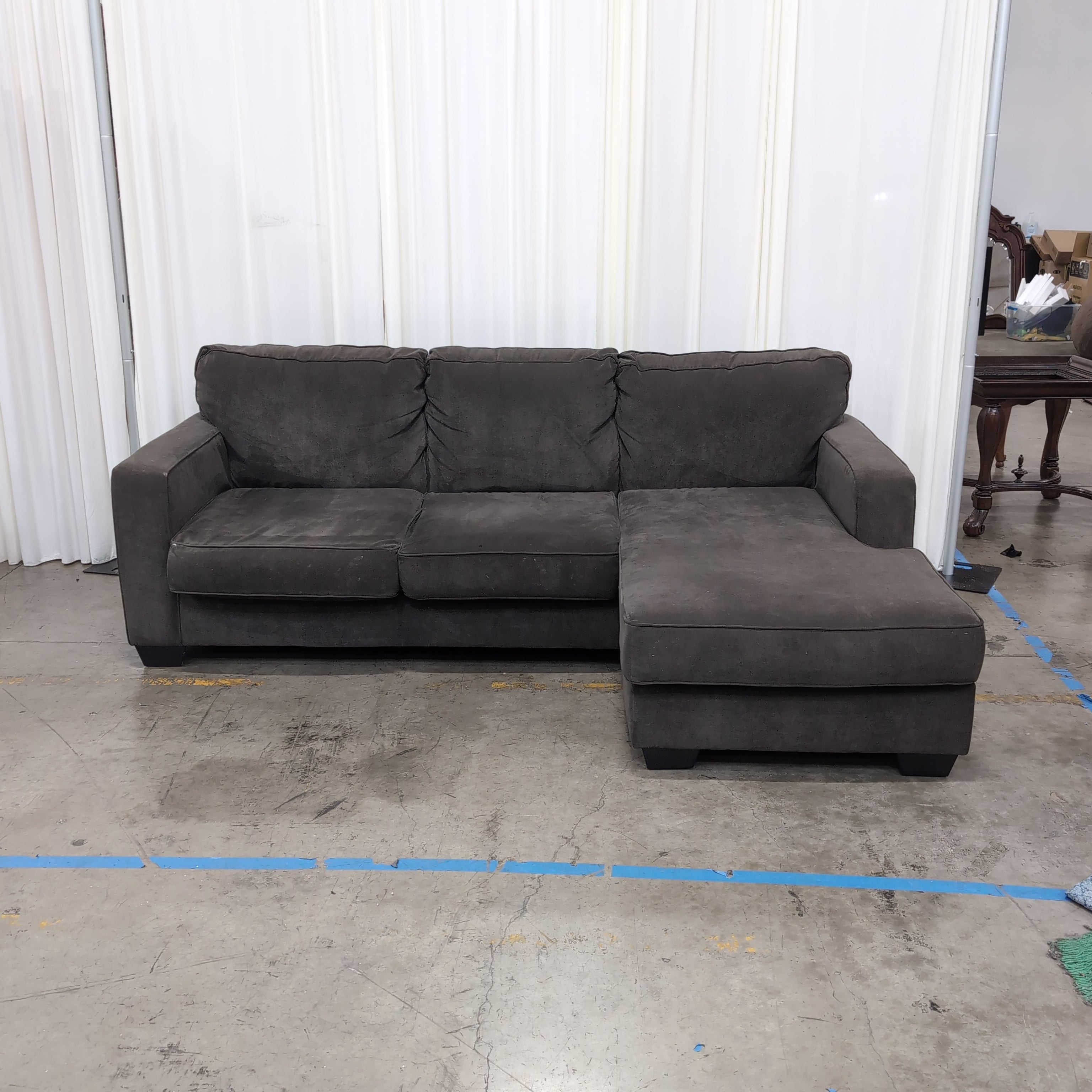Contemporary Grey Fabric Sectional Couch with Chaise
