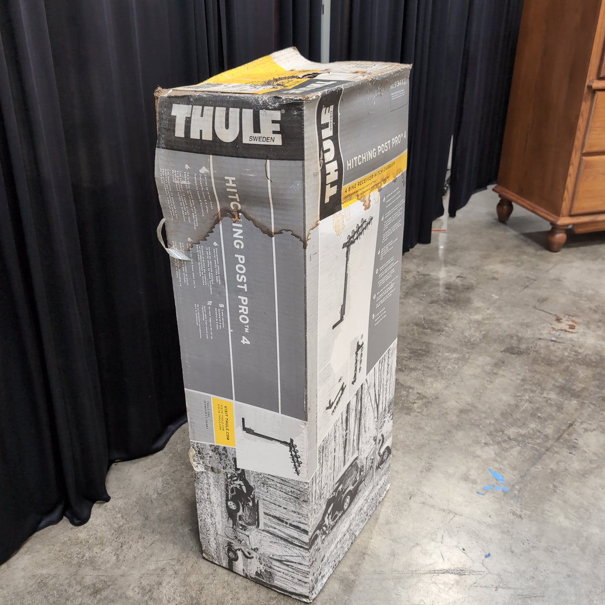 THULE Hitching Post Pro 4-Bike Carrier