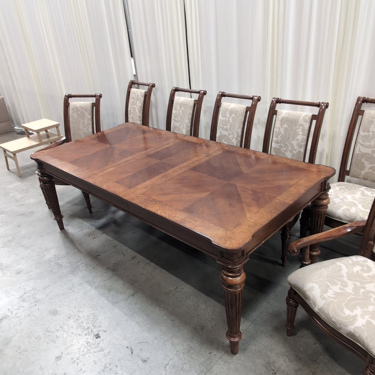 Traditional Dark Wood Dining Table with Turned Legs