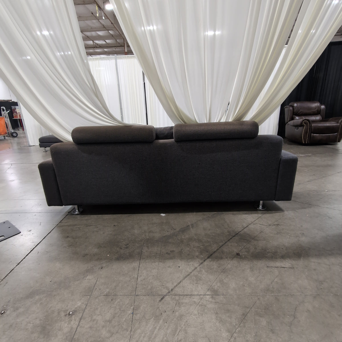 Grey Fabric Tufted Couch with Adjustable Headrests