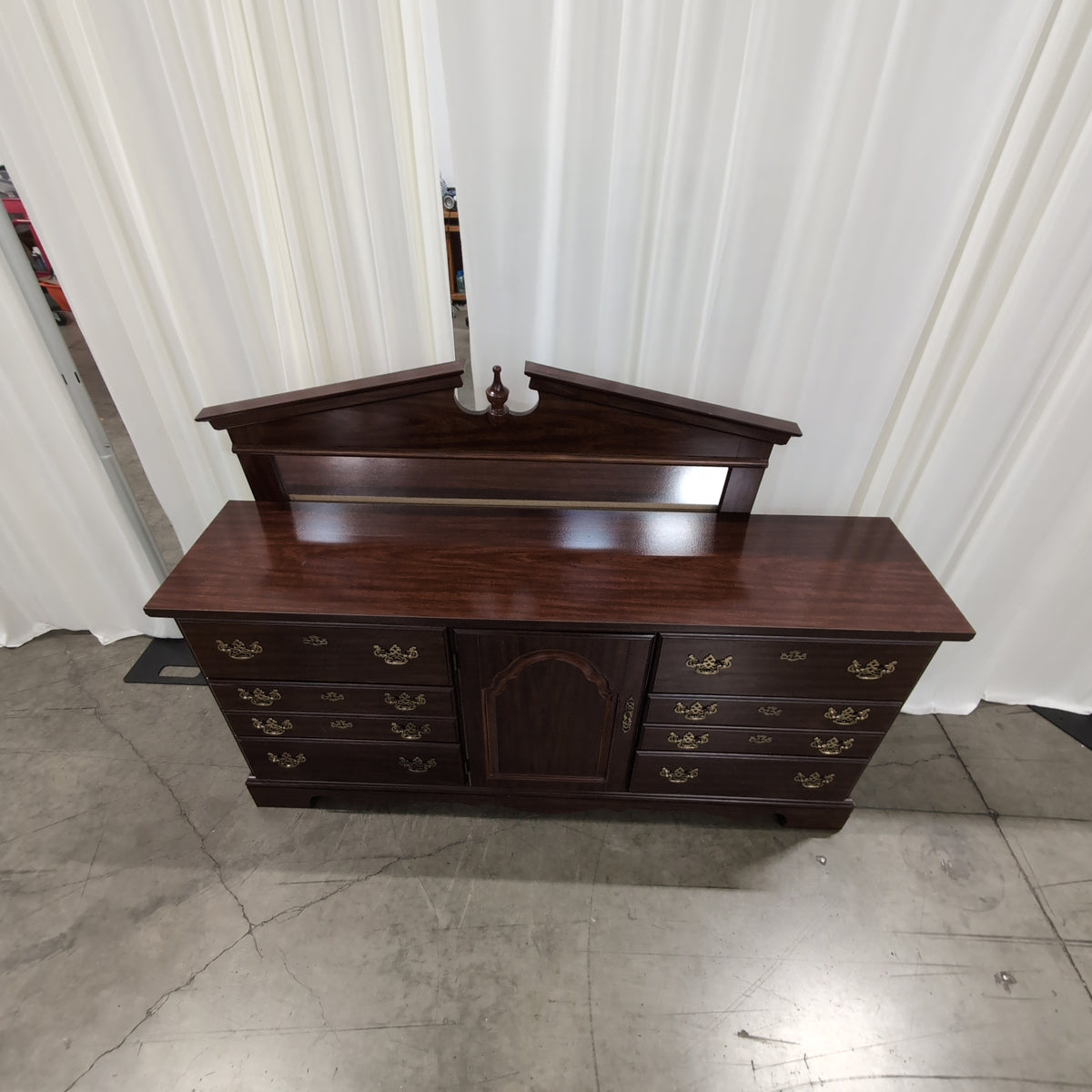 Traditional Dark Wood Nine-Drawer Dresser with Mirror